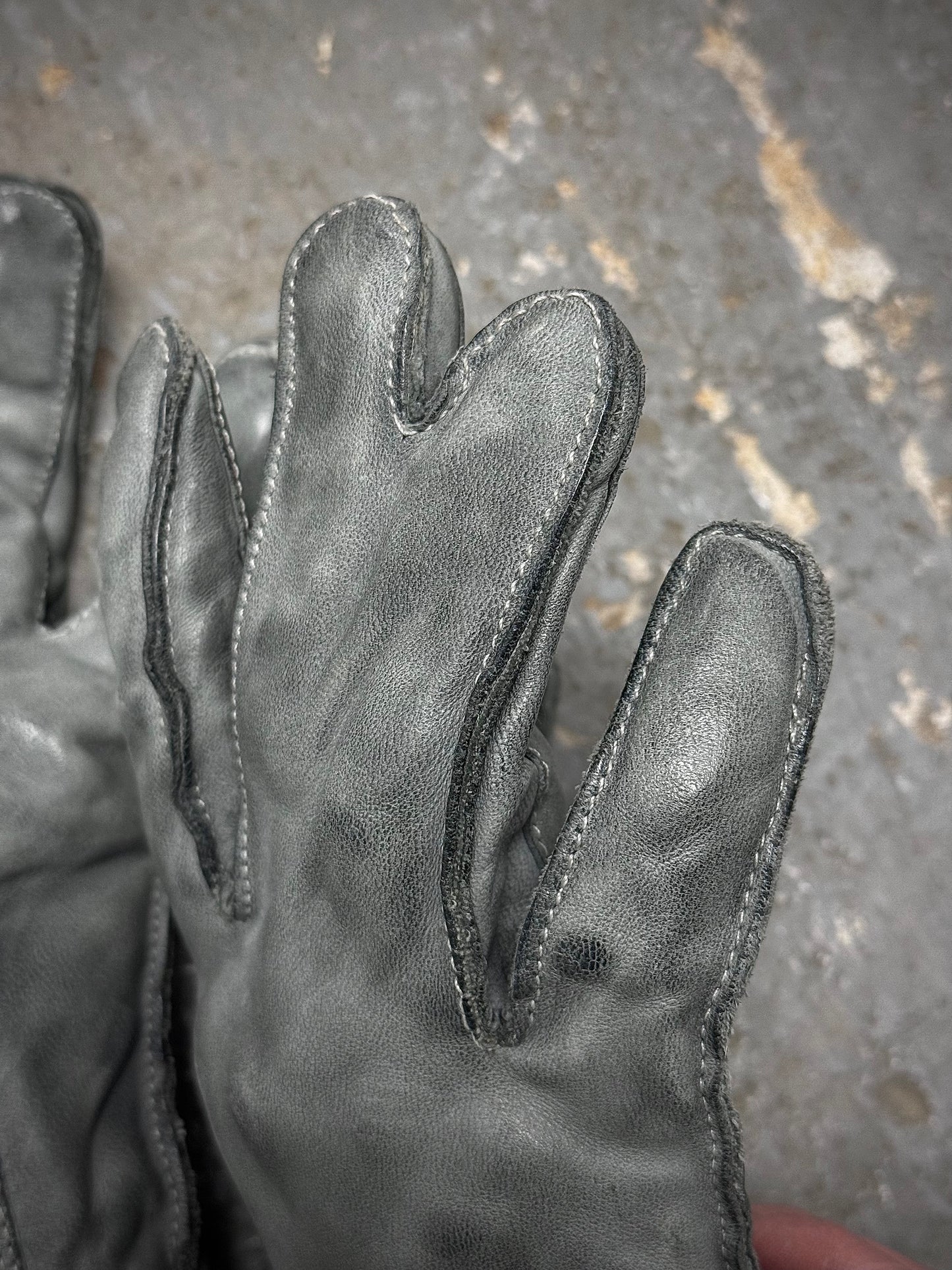Carol Christian Poell Early 2000s ‘AM/2593 CORS-PTC/19’ Object-dyed Horse Leather Syndactyly Hands Gl detail | DRIEW GARMENTS