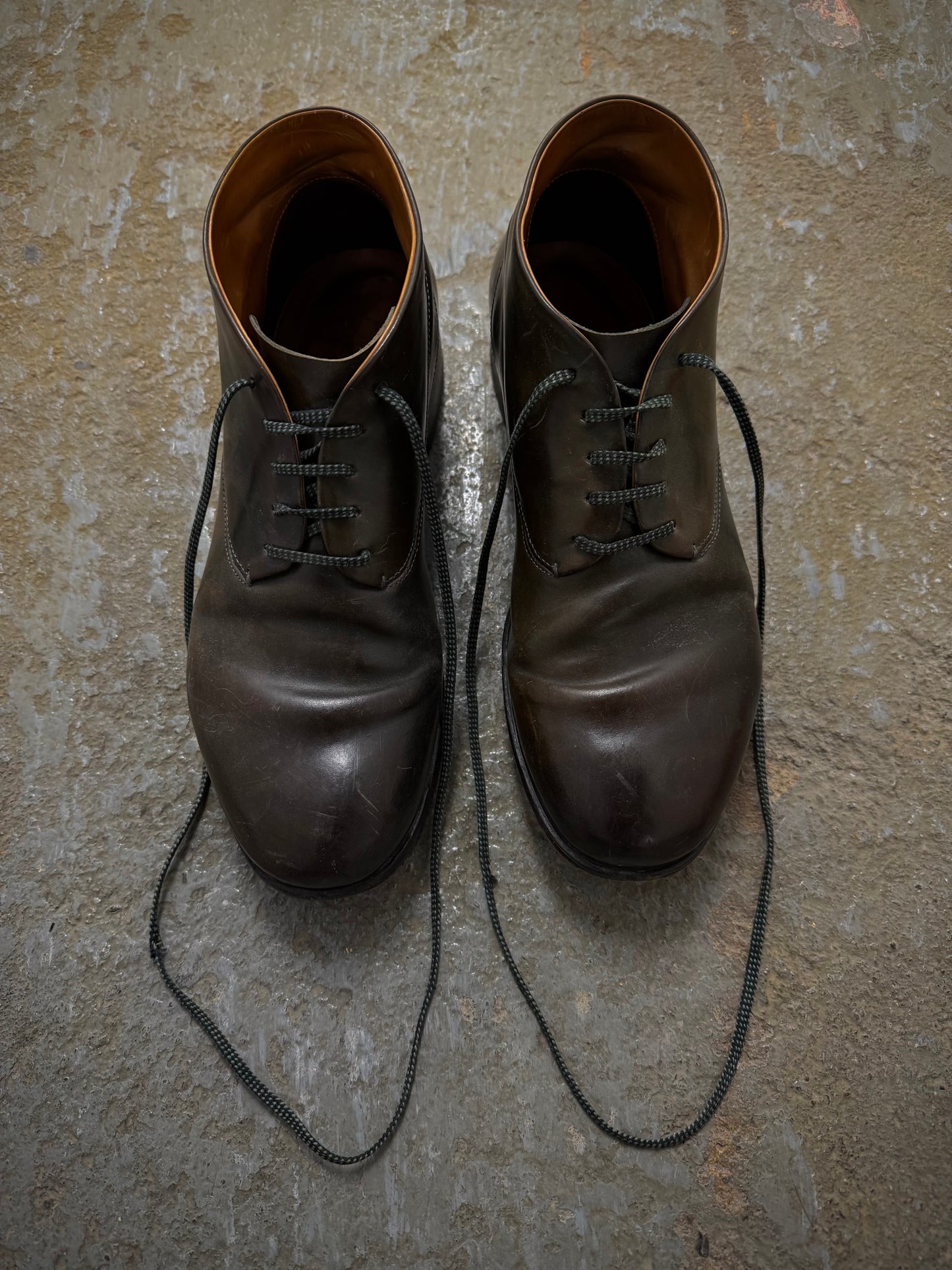 Maurizio Altieri m_moriabc by Maurizio Altieri Goodyear Hand Welted Brown Horween Shell Cordovan Derb detail | DRIEW GARMENTS
