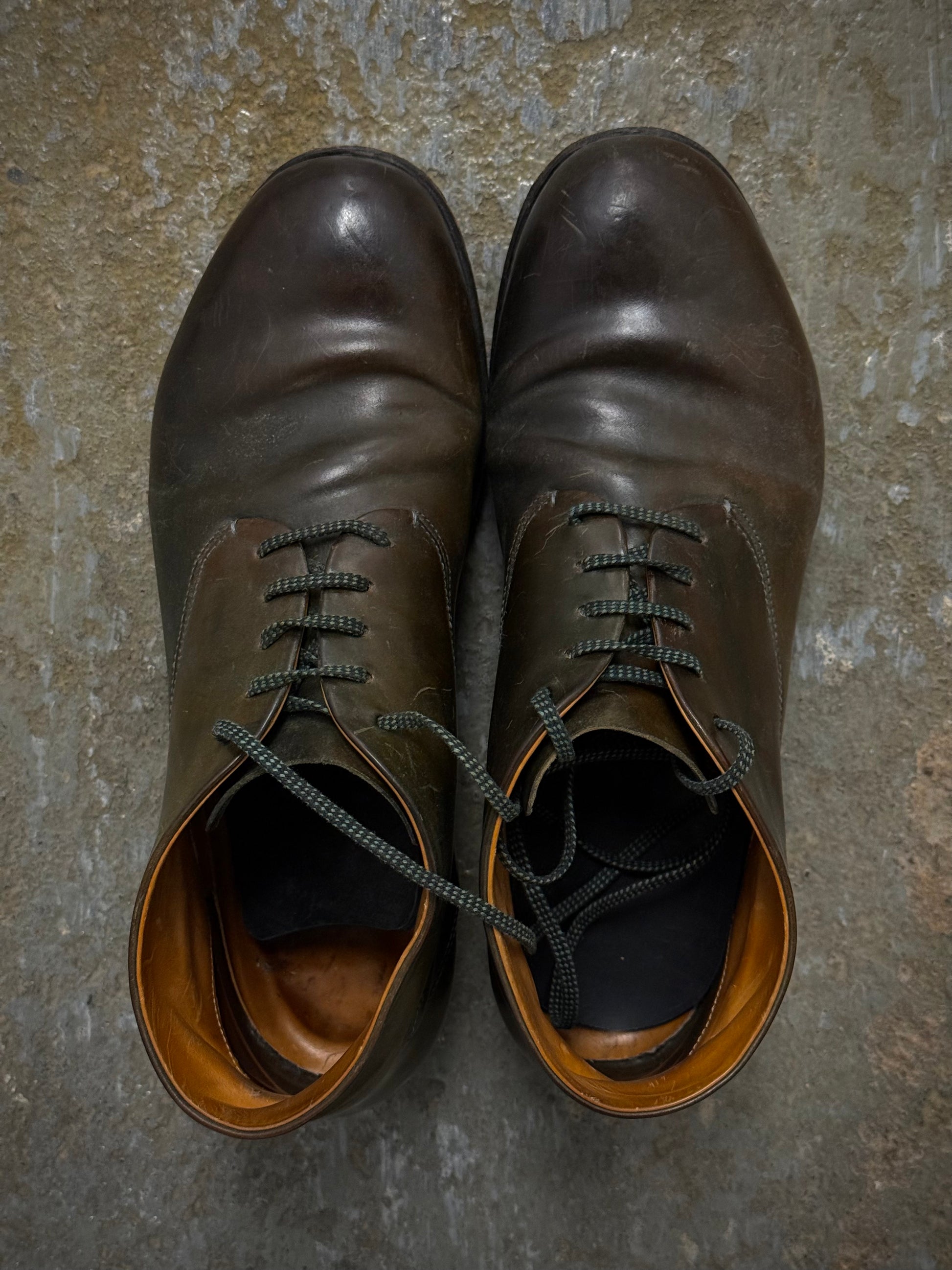 Maurizio Altieri m_moriabc by Maurizio Altieri Goodyear Hand Welted Brown Horween Shell Cordovan Derb detail | DRIEW GARMENTS