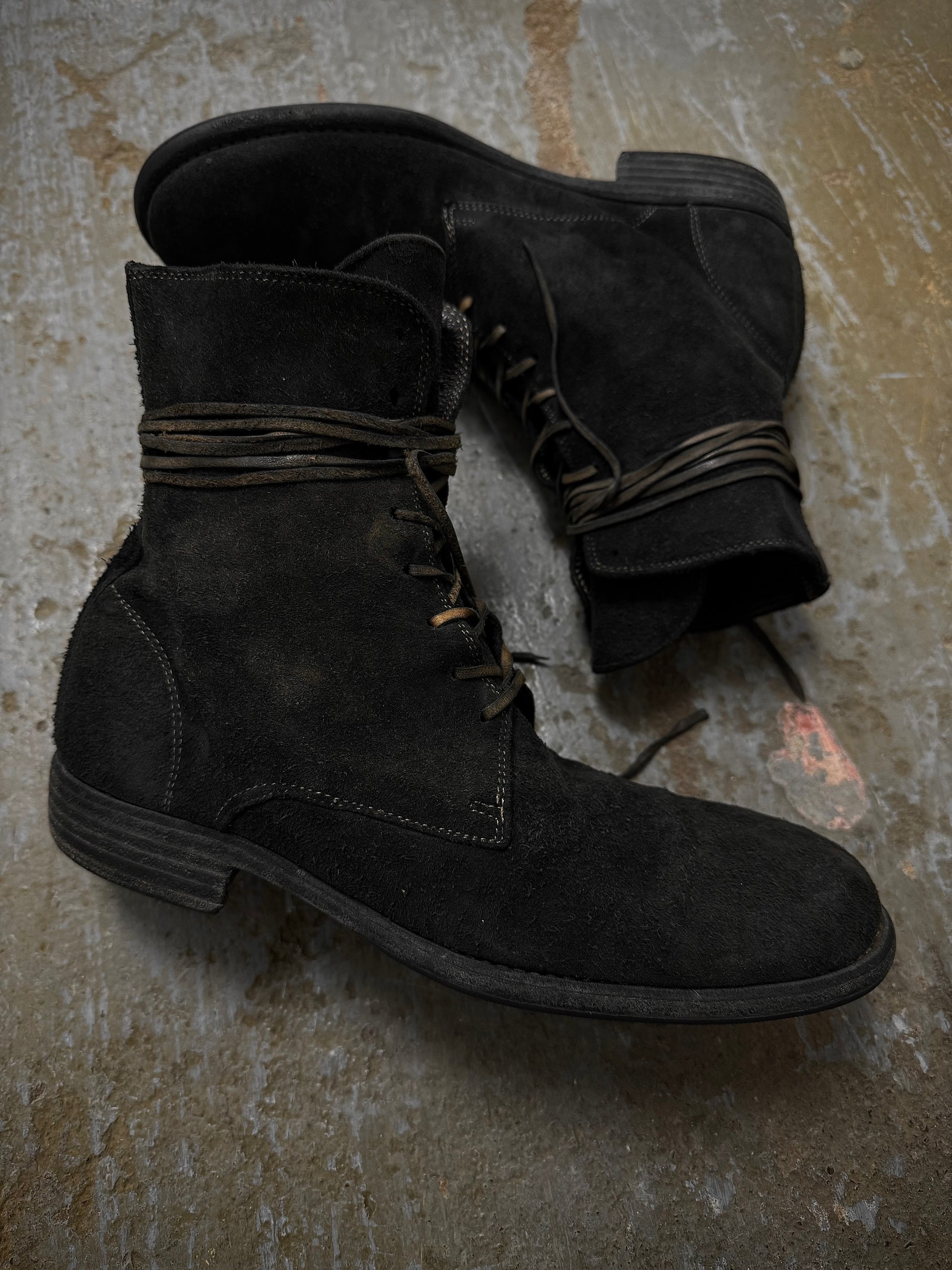 Guidi '995' Full-grain Reverse Baby Buffalo Leather Lace-up Boots detail | DRIEW GARMENTS