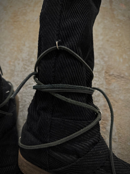 Undercover AW05 “Arts & Crafts” Corduroy Drawstring Side Zip Engineer Boots detail | DRIEW GARMENTS