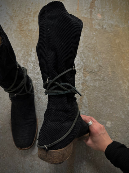 Undercover AW05 “Arts & Crafts” Corduroy Drawstring Side Zip Engineer Boots detail | DRIEW GARMENTS