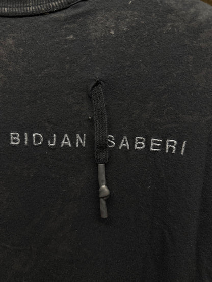 Boris Bidjan Saberi 11 by Boris Bidjan Saberi Overlock Vinyl Treated Logo Embroidered Longline T-shir detail | DRIEW GARMENTS