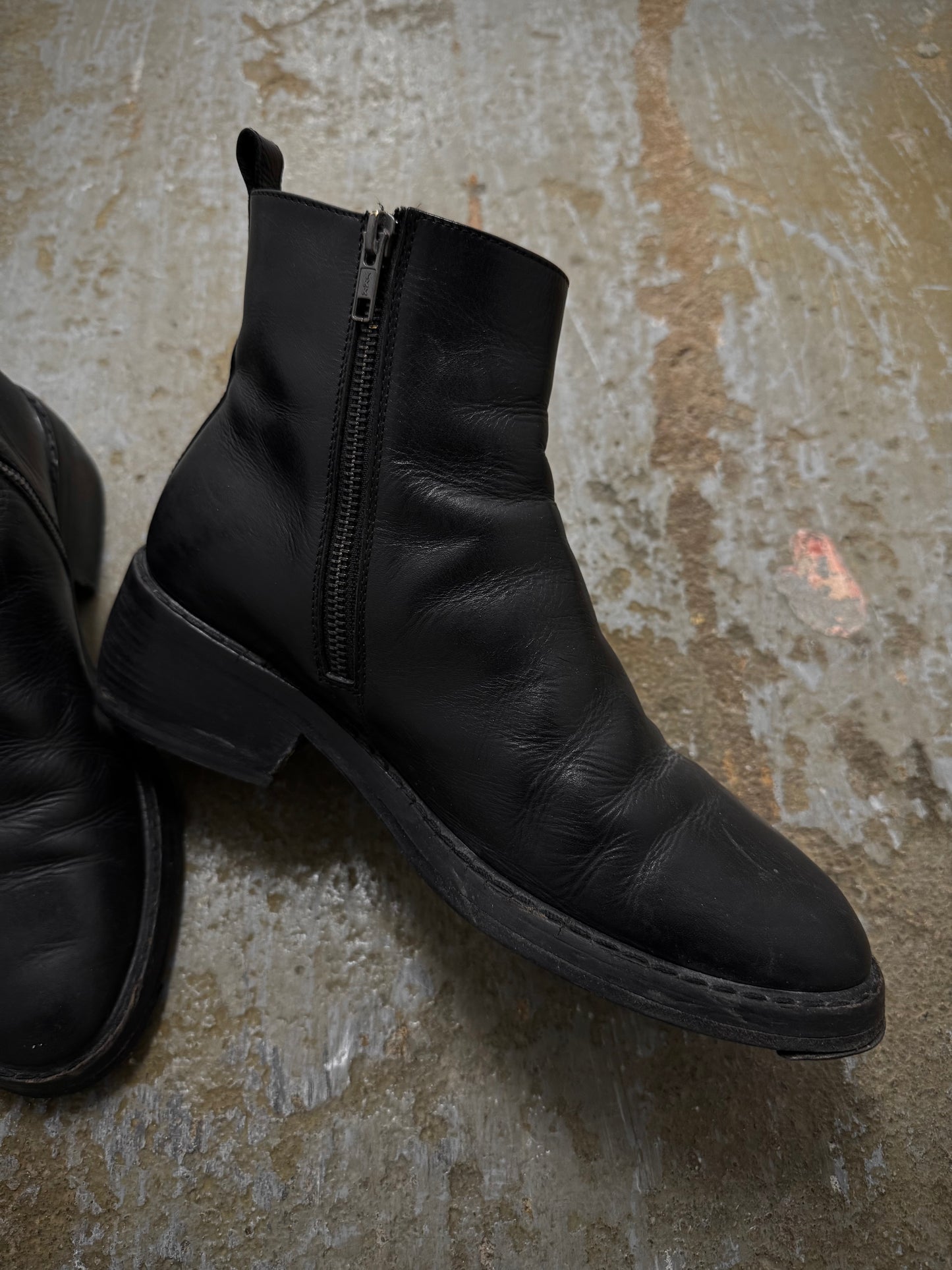 Ann Demeulemeester AW20 Dual Side Zipper Cow Leather Boots detail | DRIEW GARMENTS