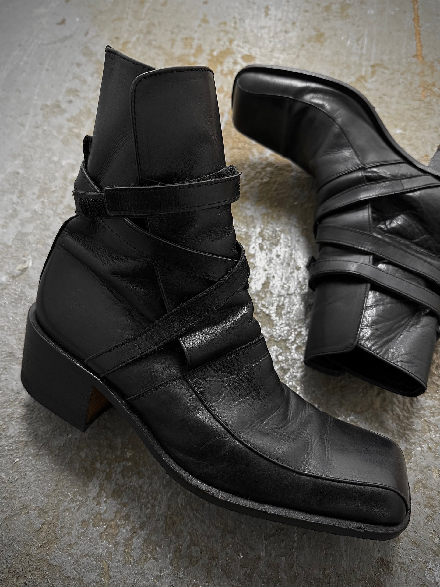 alfredoBANNISTER 00s Chunky Heel Velcro Strap Calf Leather Boots
