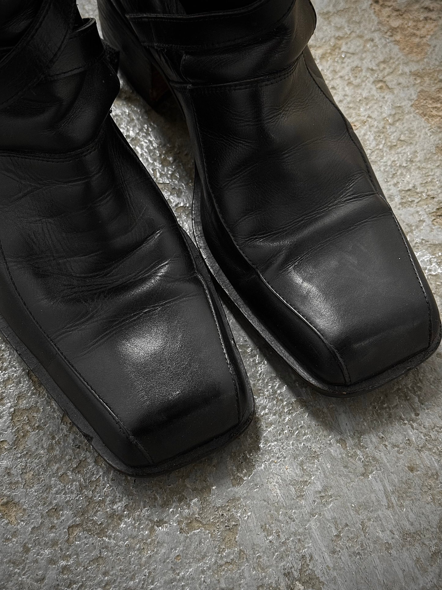 alfredoBANNISTER 00s Chunky Heel Velcro Strap Calf Leather Boots