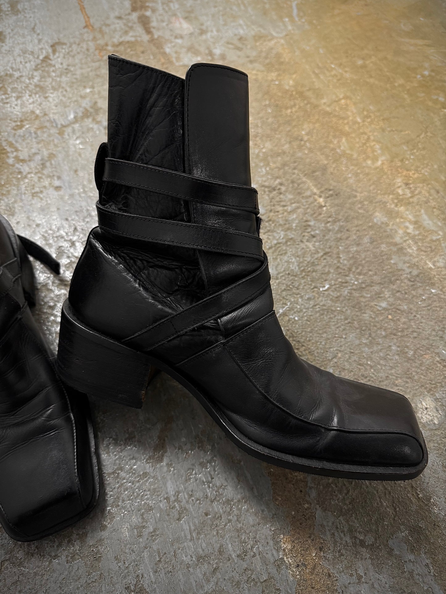 alfredoBANNISTER 00s Chunky Heel Velcro Strap Calf Leather Boots