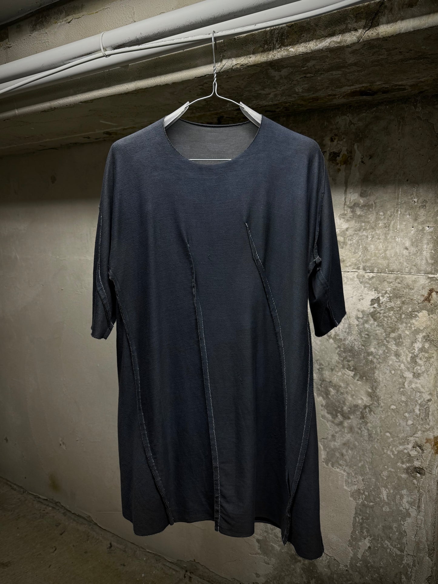 LEON EMANUEL BLANCK 'DIS-MT/01' Patina Blue Eco Stretch Jersey Distortion Reversible T-shirt