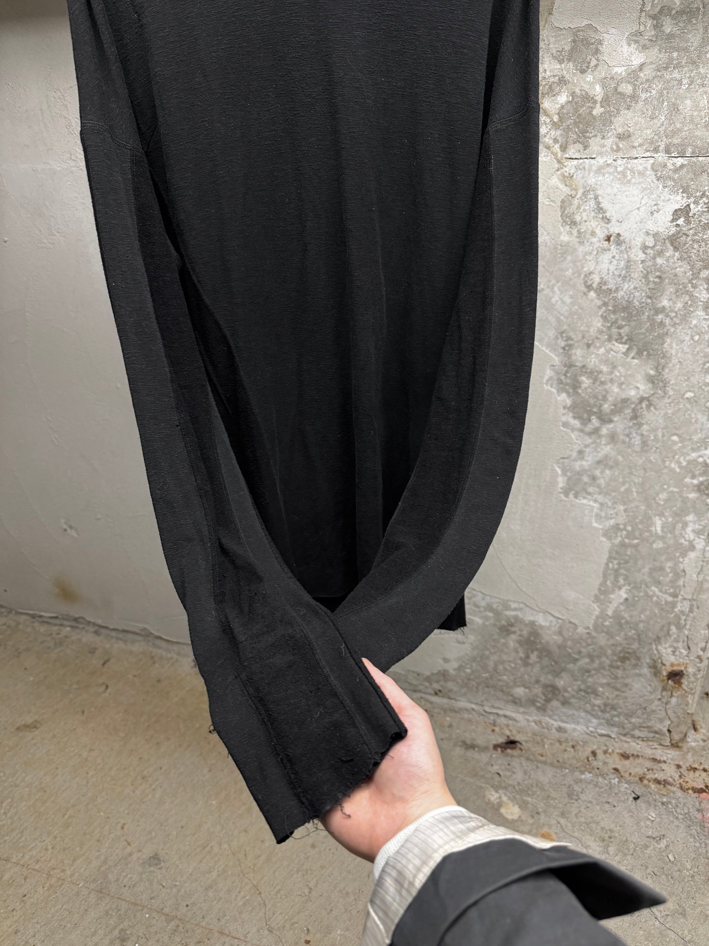 Julius_7 SS12 "edge;" Cupro Linen Multi Panel Long-sleeves