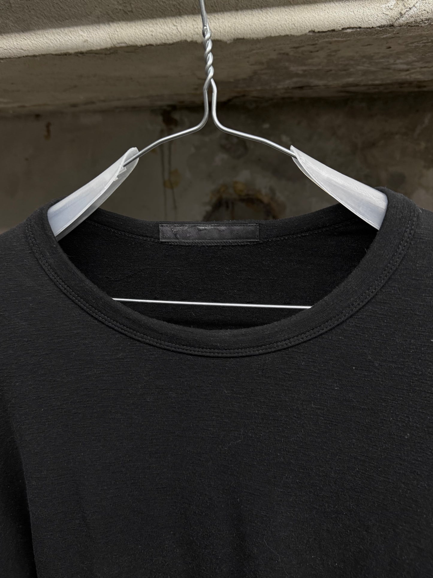 Julius_7 SS12 "edge;" Cupro Linen Multi Panel Long-sleeves