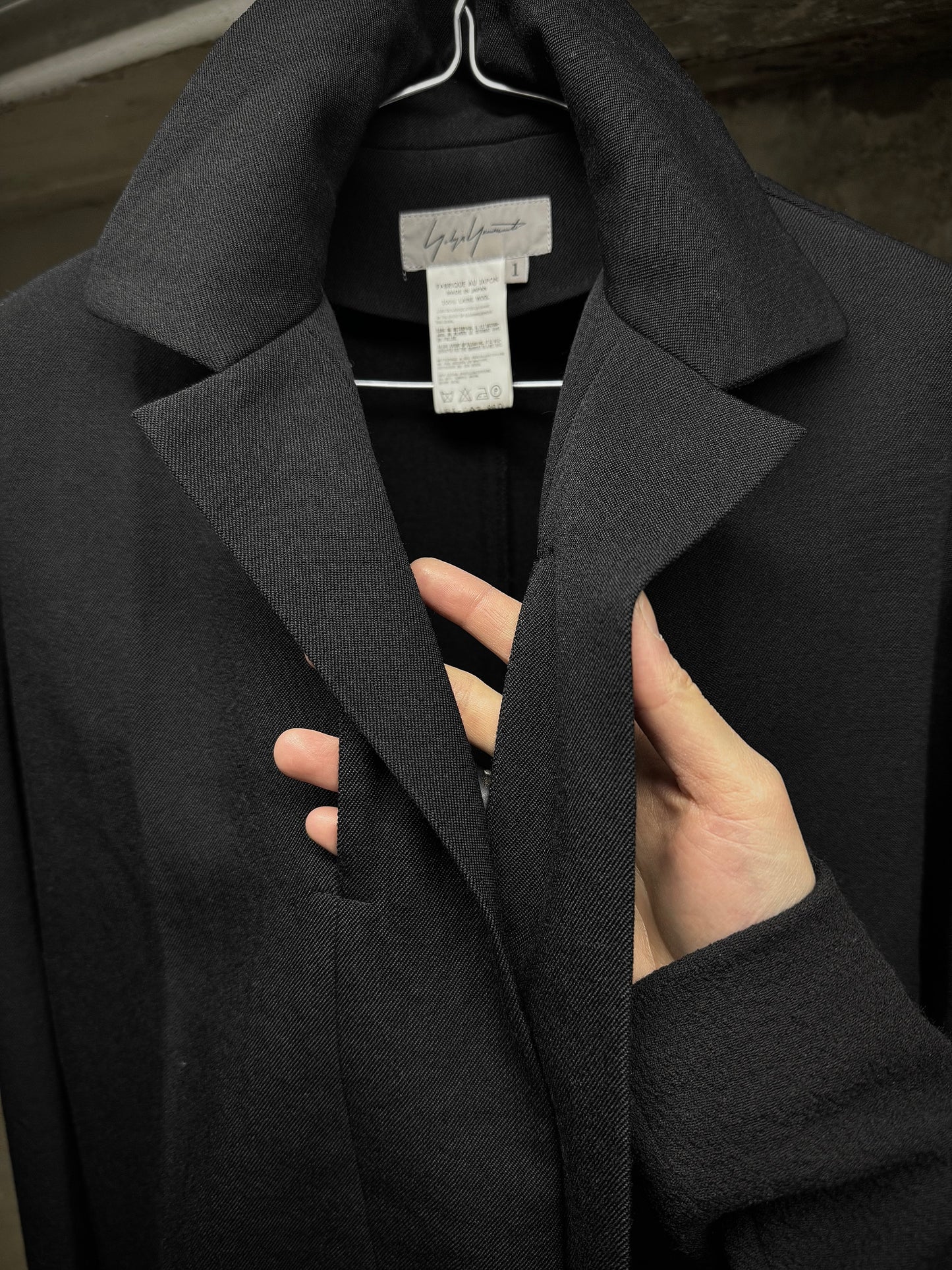 Yohji Yamamoto AW04 Unlined Open-front Wool Blazer detail | DRIEW GARMENTS