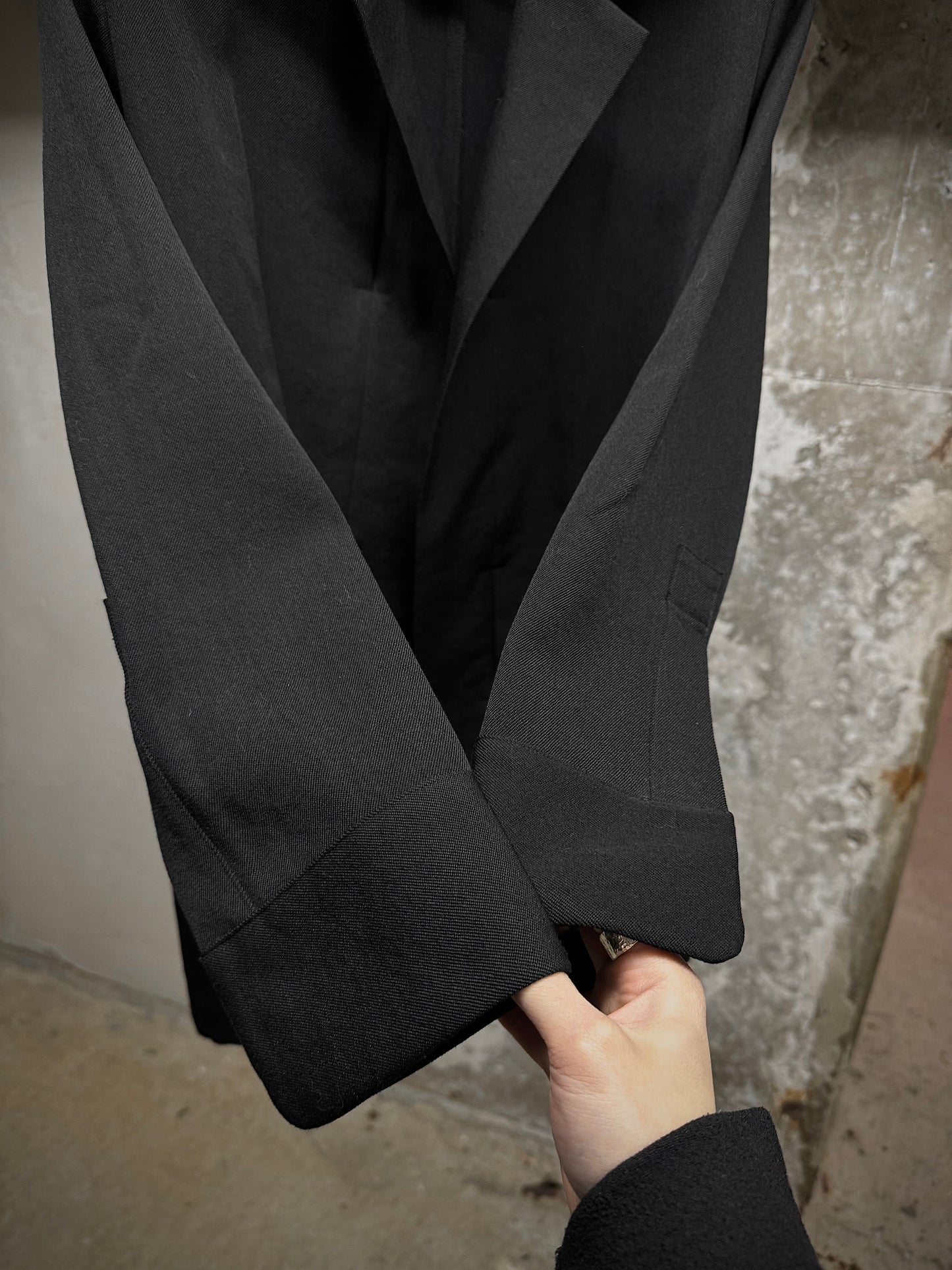 Yohji Yamamoto AW04 Unlined Open-front Wool Blazer detail | DRIEW GARMENTS