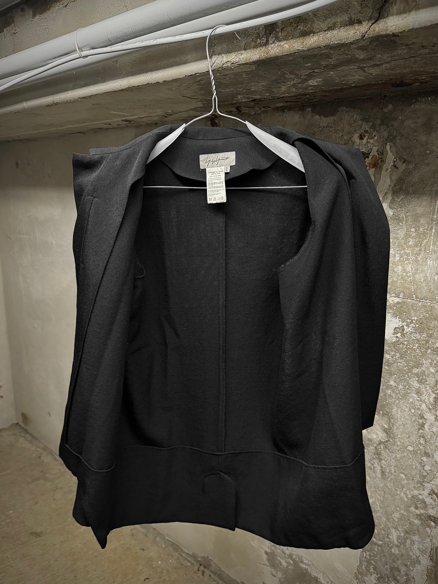 Yohji Yamamoto AW04 Unlined Open-front Wool Blazer detail | DRIEW GARMENTS