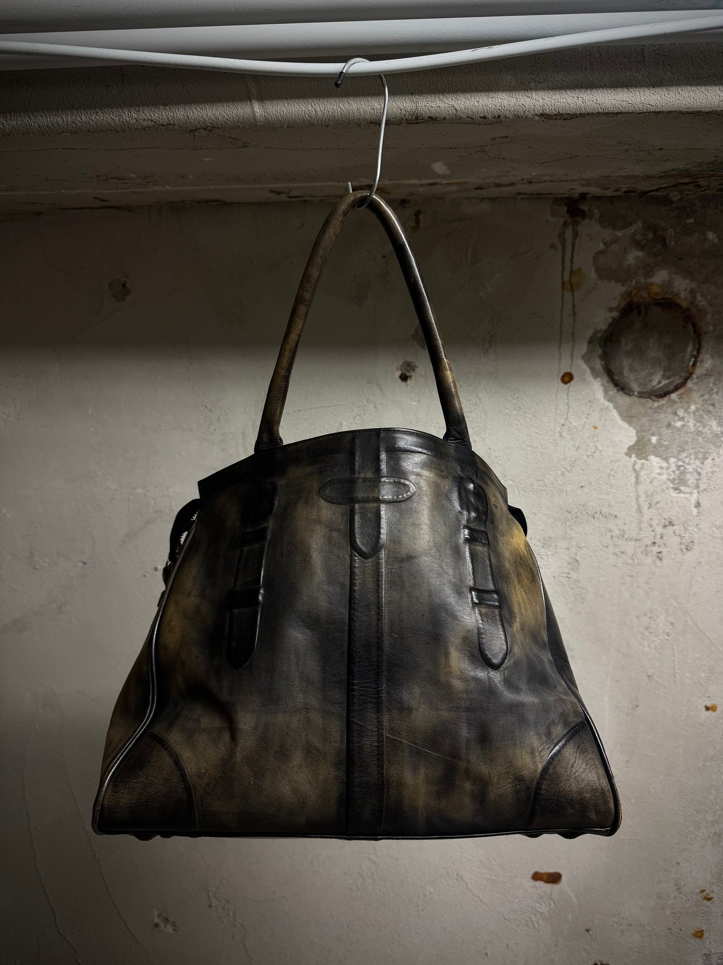 Mihara Yasuhiro AW11 'Aburidashi' Embossed Patina Mustard Kip Leather Briefcase detail | DRIEW GARMENTS