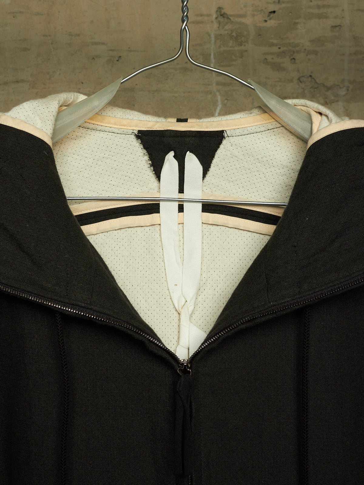 Individual Sentiments AW10-11 'CT13-CL12' Charcoal Grey Cotton Linen Hooded Raglan Zip Jacket