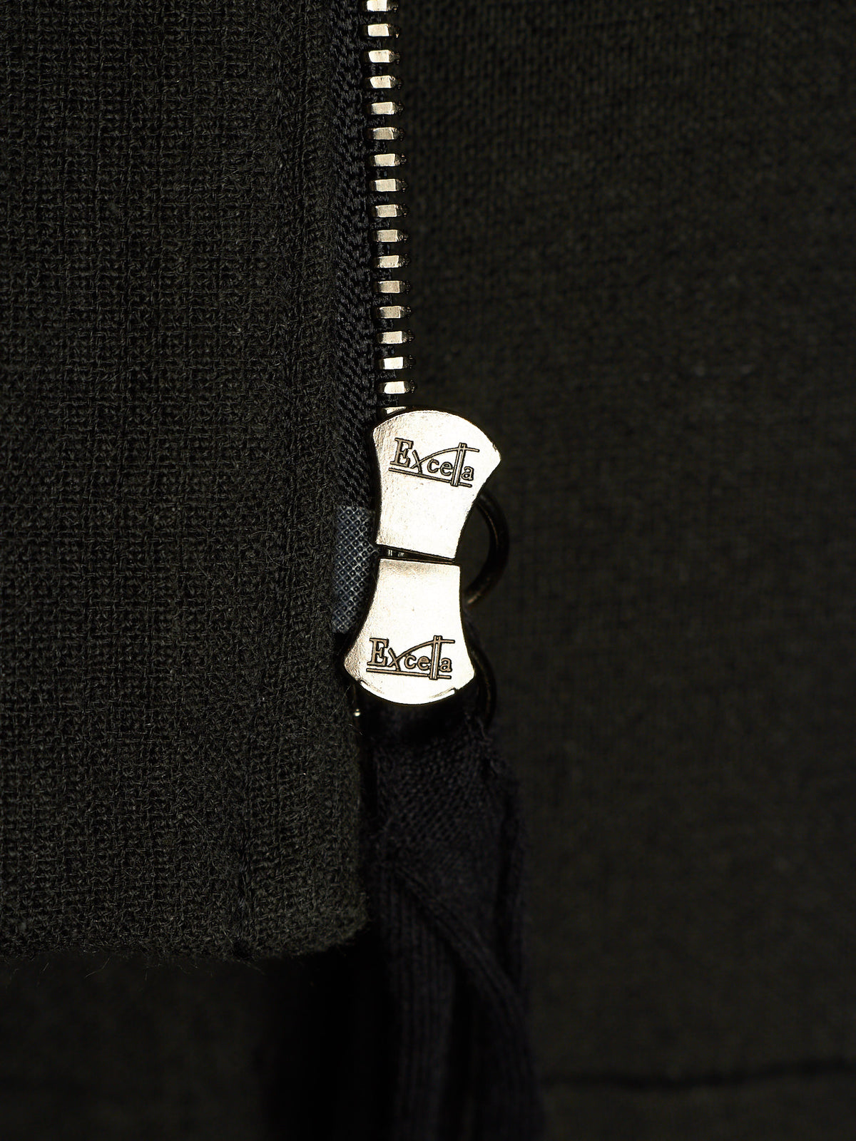 Individual Sentiments AW10-11 'CT13-CL12' Charcoal Grey Cotton Linen Hooded Raglan Zip Jacket