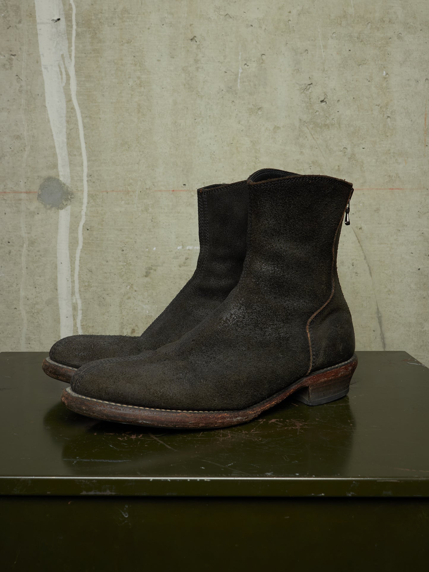 Julius_7 SS10-11 “neurbanvolker;” Reverse Cow Leather Back Zip Boots