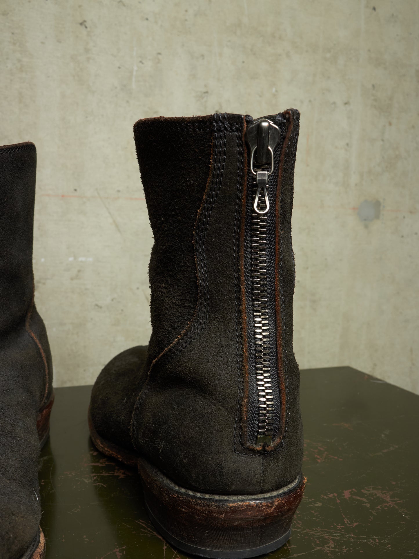 Julius_7 SS10-11 “neurbanvolker;” Reverse Cow Leather Back Zip Boots