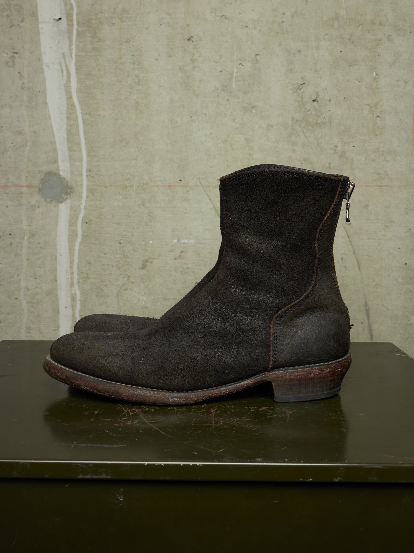 Julius_7 SS10-11 “neurbanvolker;” Reverse Cow Leather Back Zip Boots