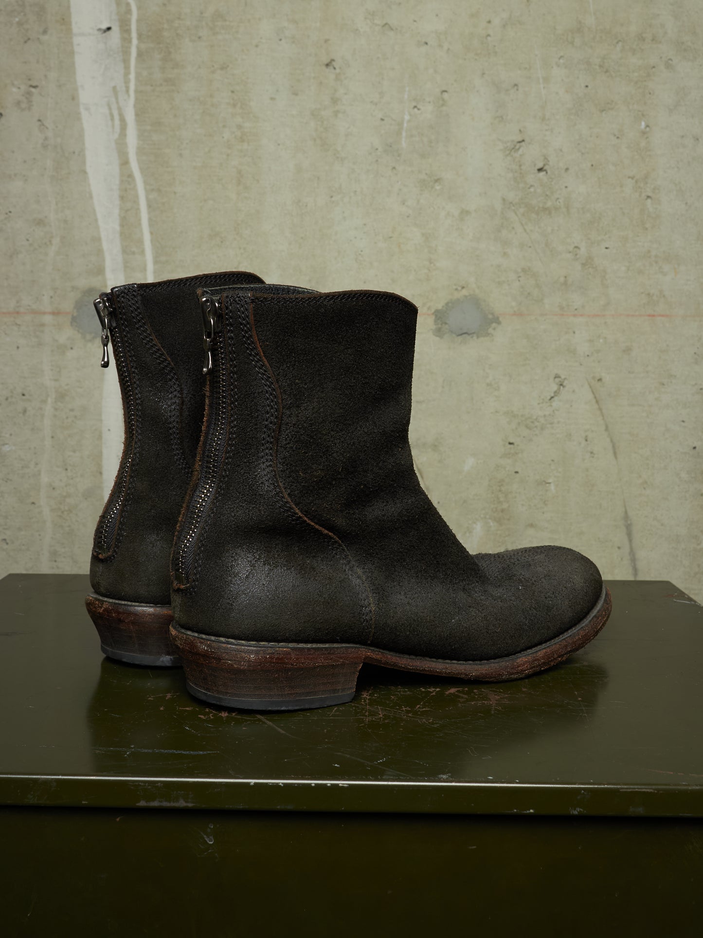 Julius_7 SS10-11 “neurbanvolker;” Reverse Cow Leather Back Zip Boots