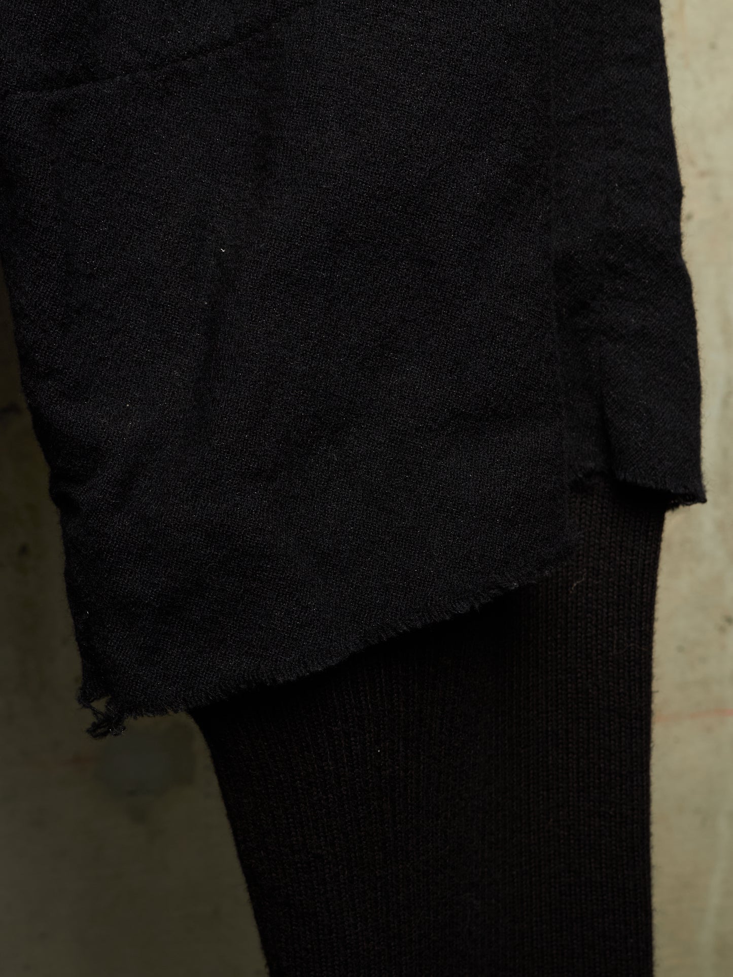 Julius_7 AW07 "UNTITLED;" Metalic Wool Double Layered Shorts Leggings