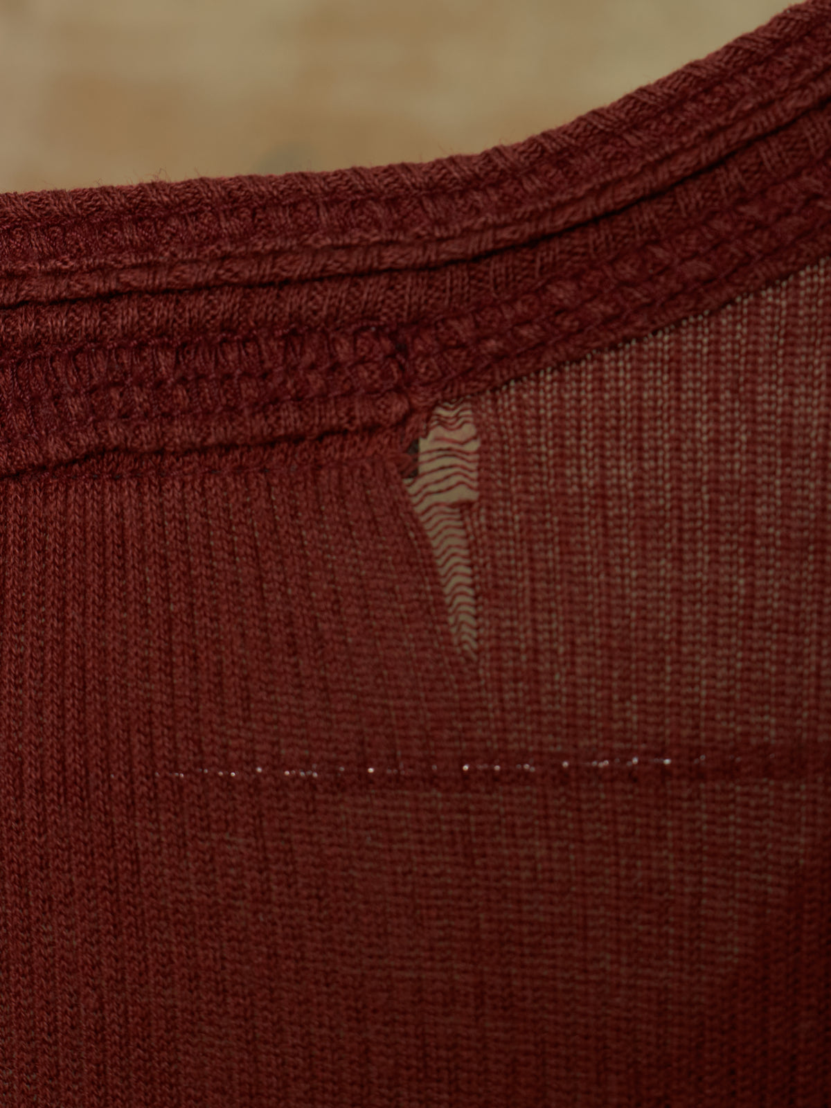 Julius_7 AW09 “PROTECTION_ISM;” Wine Red Raw Hem Rib Knit Tank Top