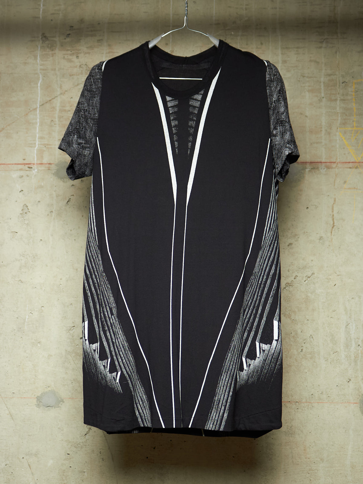 Julius_7 SS15 "prism;" Geometric Graphic Print Longline T-shirt