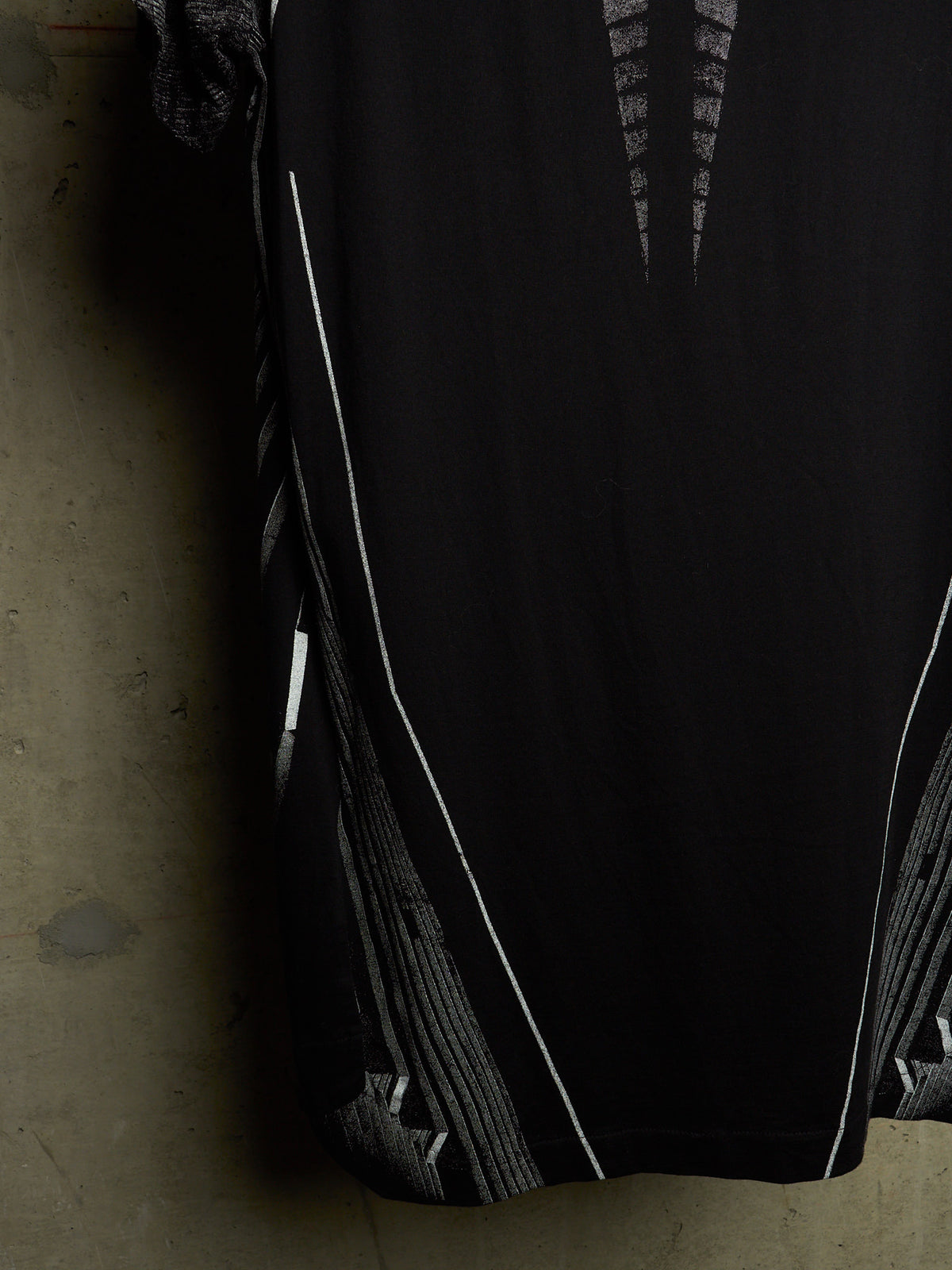 Julius_7 SS15 "prism;" Geometric Graphic Print Longline T-shirt