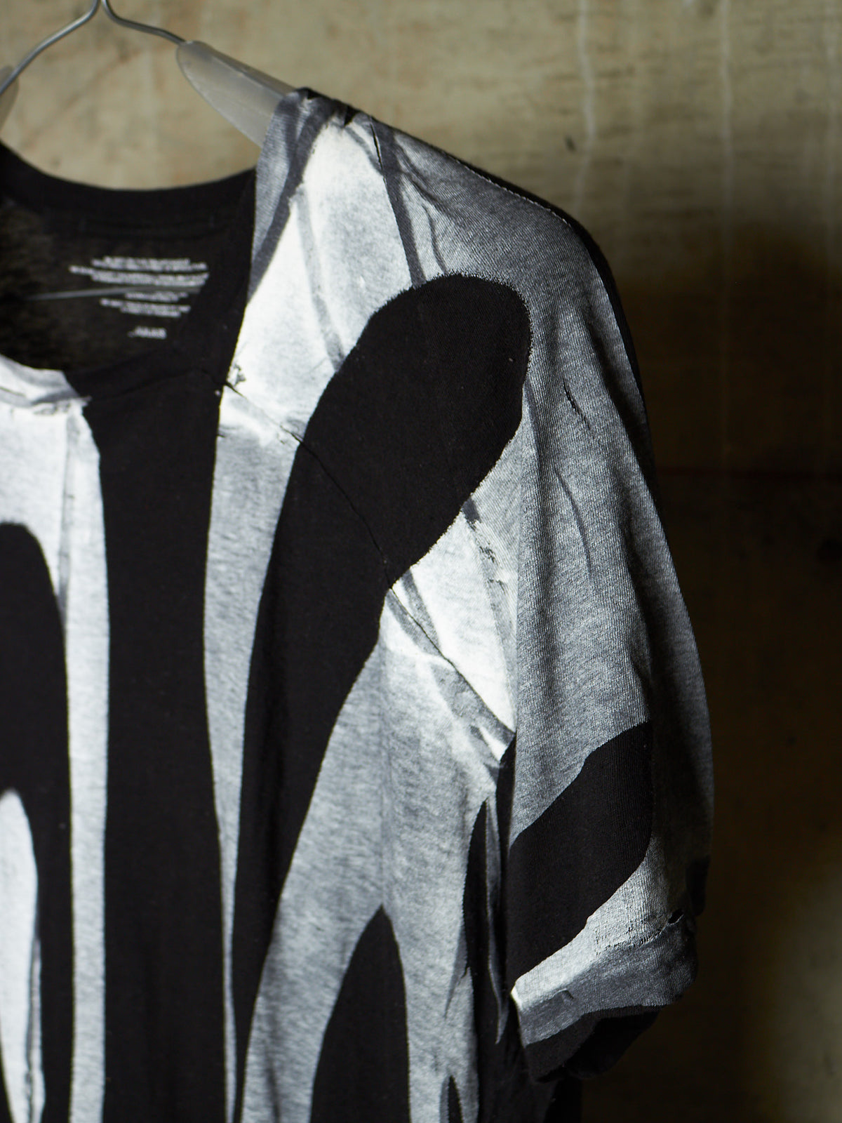 Julius_7 AW14-15 "Glitch;" Vomit Asymmetric Cut Graphic Print T-shirt