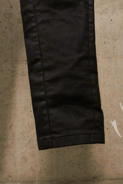 Julius_7 AW16-17 "beast;" WaxCoated Vertical Gas-Mask Cargo Denim
