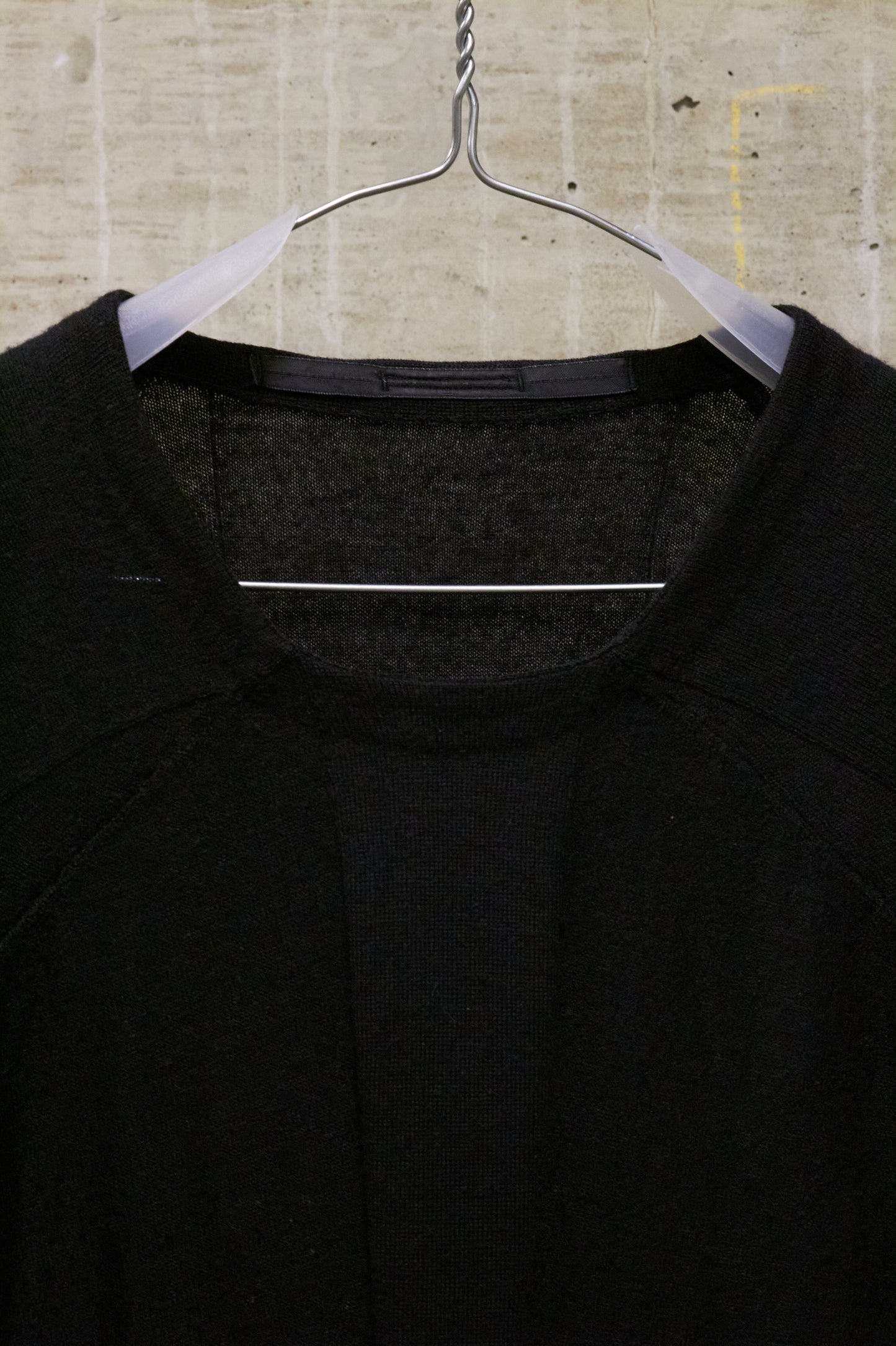 Julius_7 AW14-15 "Glitch:" Wool Silk Box Pleat Raglan Knit Long-sleeves