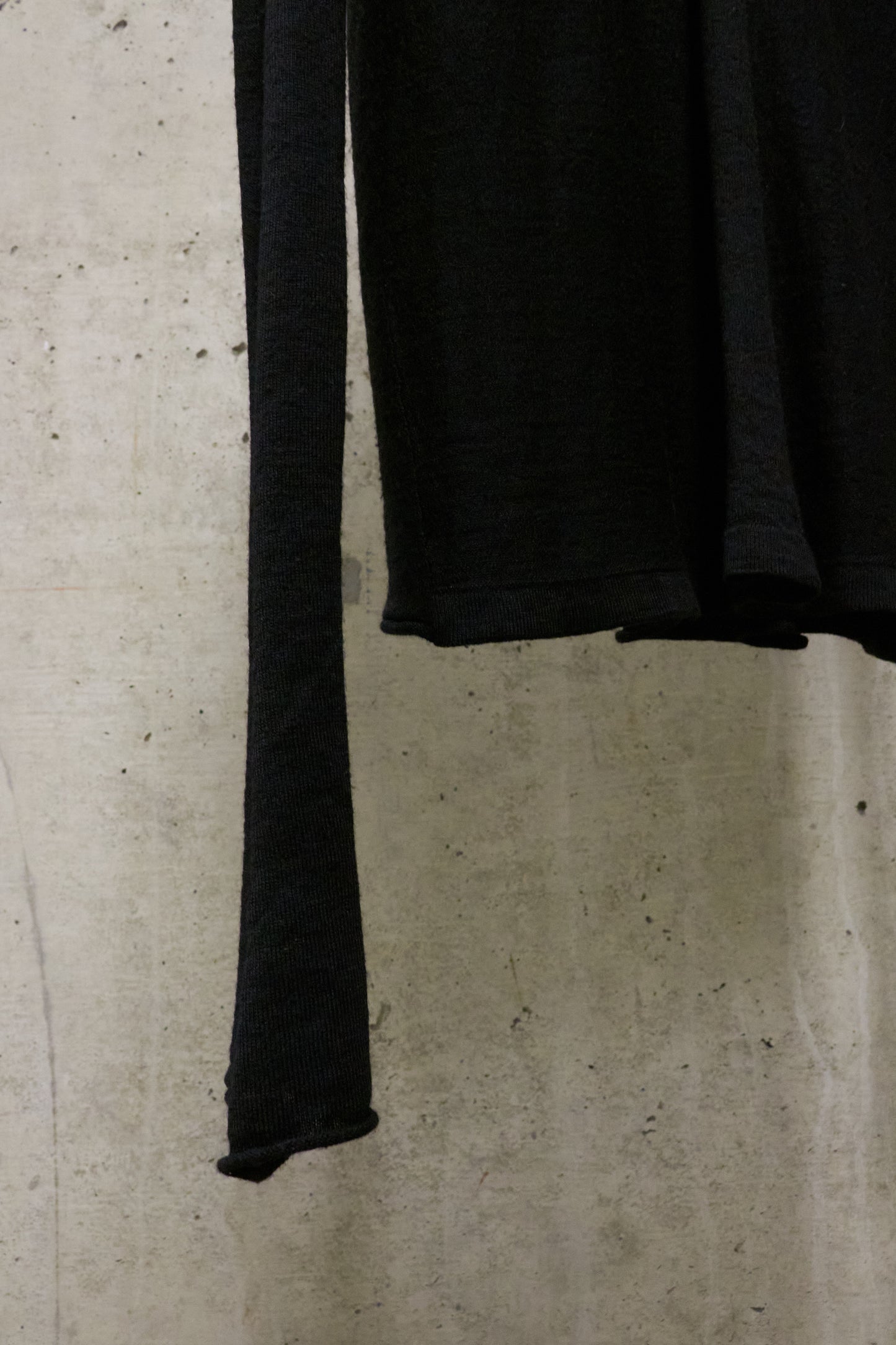 Julius_7 AW14-15 "Glitch:" Wool Silk Box Pleat Raglan Knit Long-sleeves