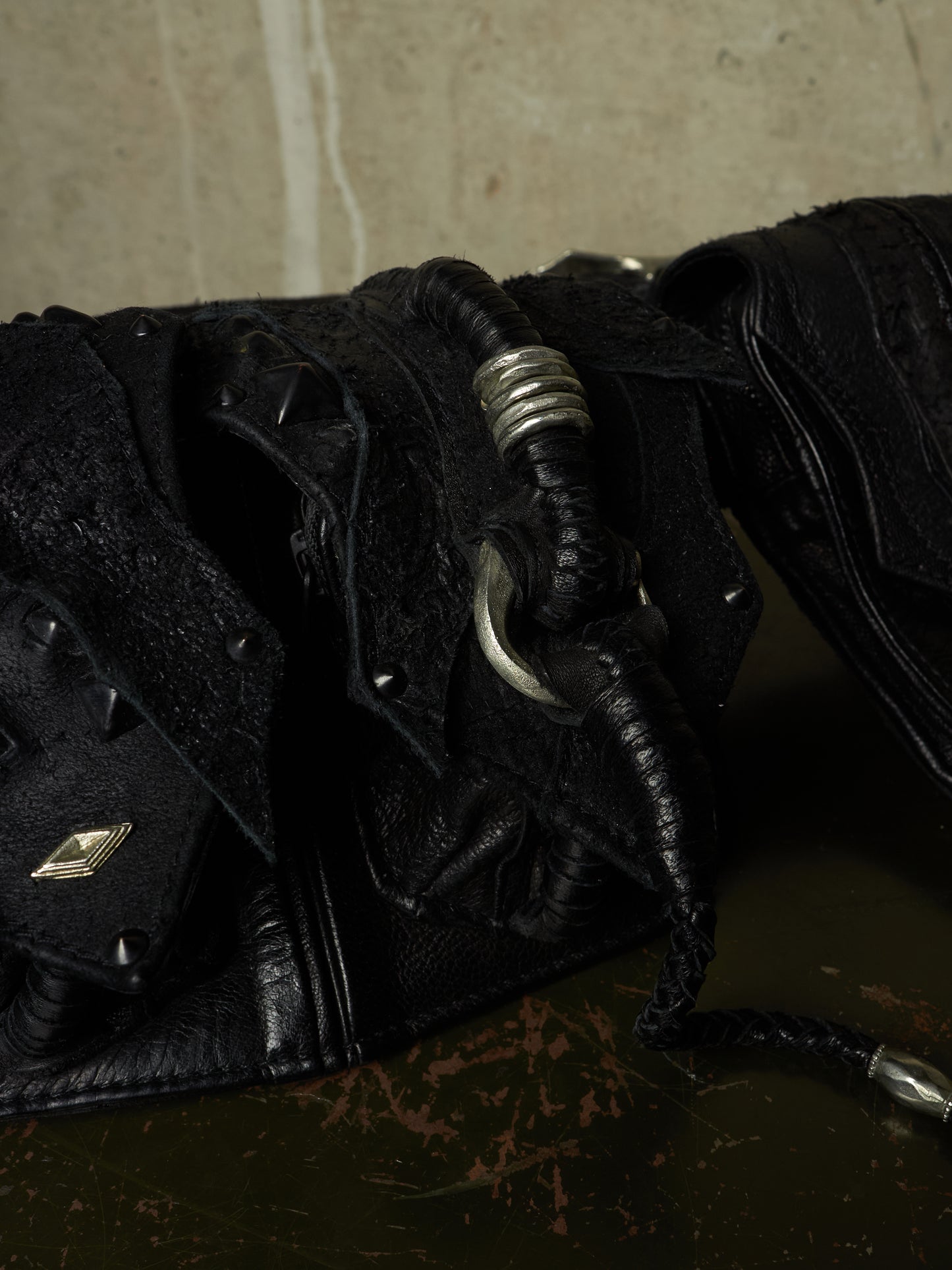 KMRii ‘1101-BG01 KB-Scorpion’ Distressed Leather Hand-stitched Tassel Waist Belt Bag