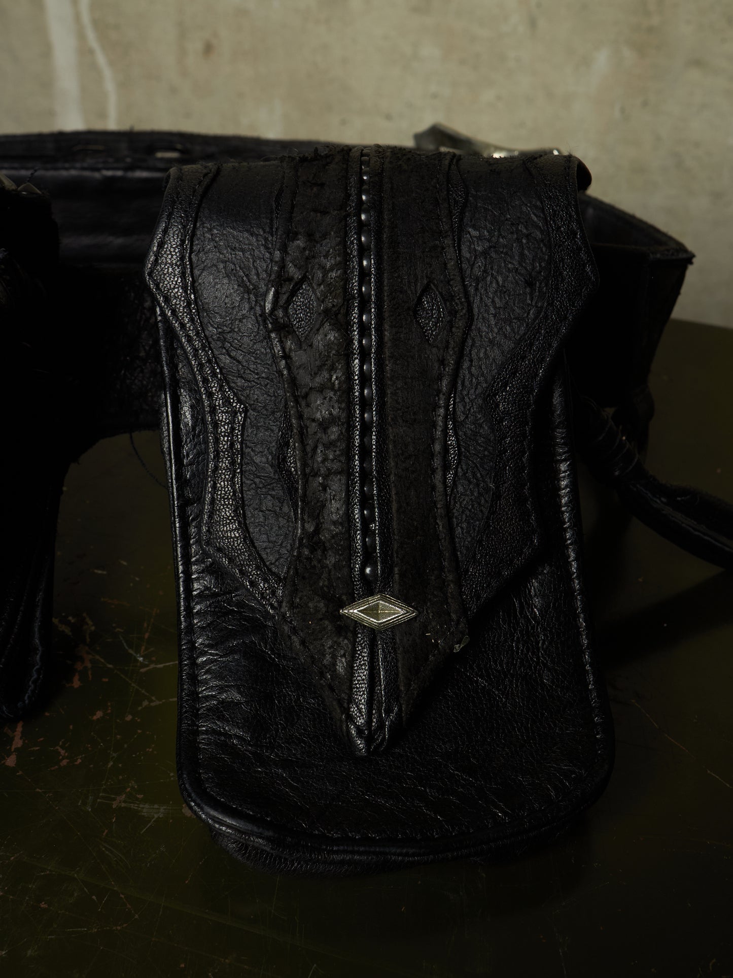 KMRii ‘1101-BG01 KB-Scorpion’ Distressed Leather Hand-stitched Tassel Waist Belt Bag