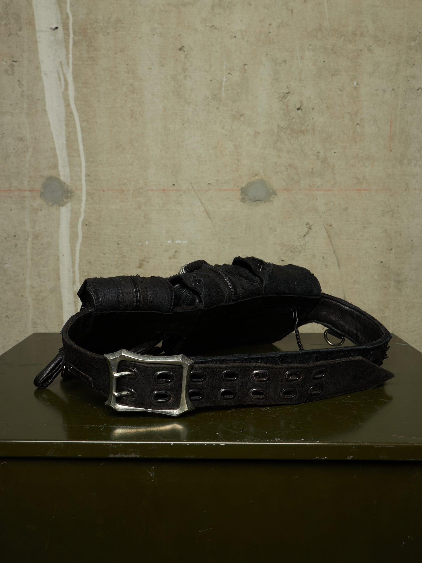 KMRii ‘1101-BG01 KB-Scorpion’ Distressed Leather Hand-stitched Tassel Waist Belt Bag