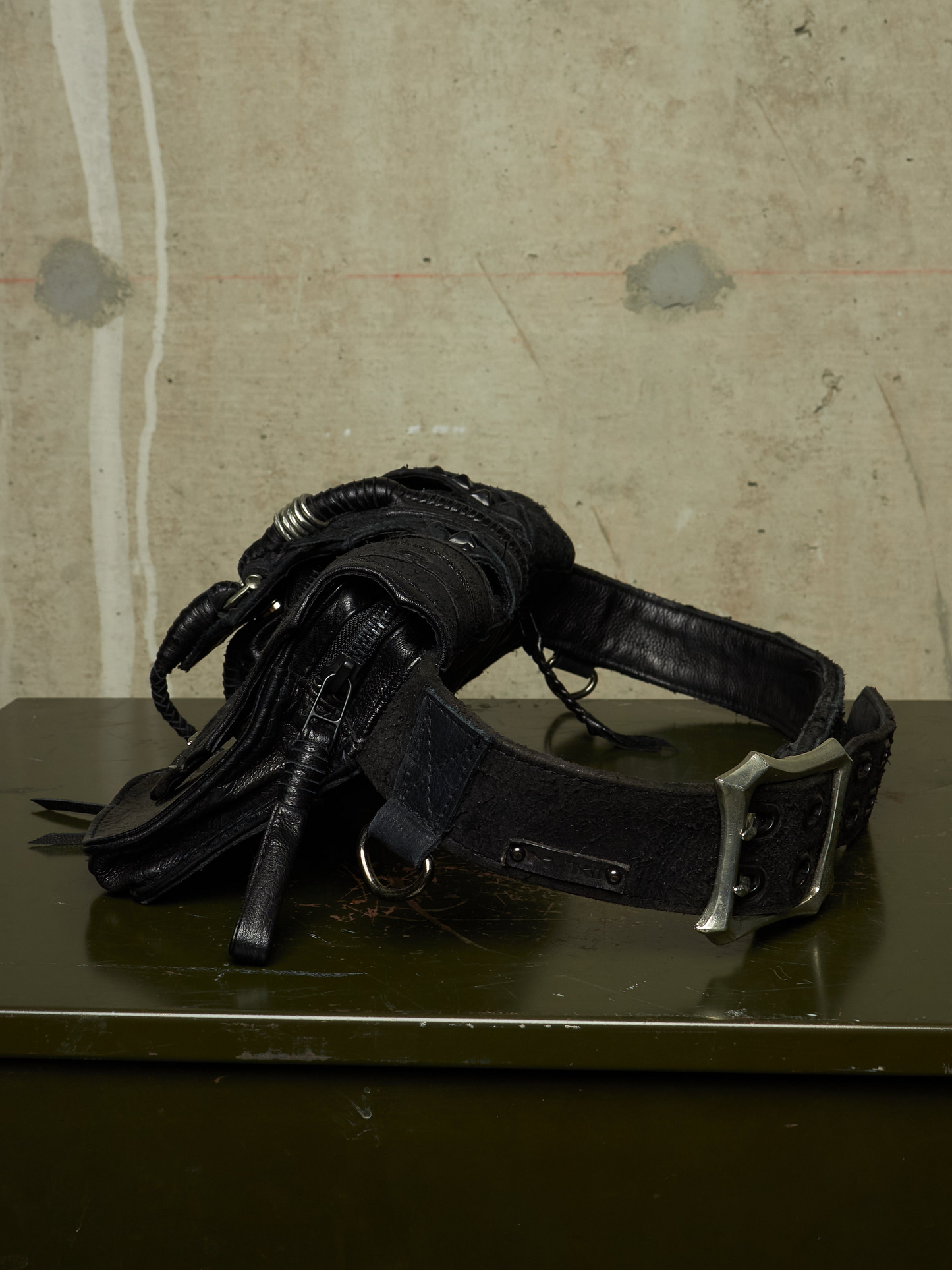 KMRii ‘1101-BG01 KB-Scorpion’ Distressed Leather Hand-stitched Tassel Waist Belt Bag