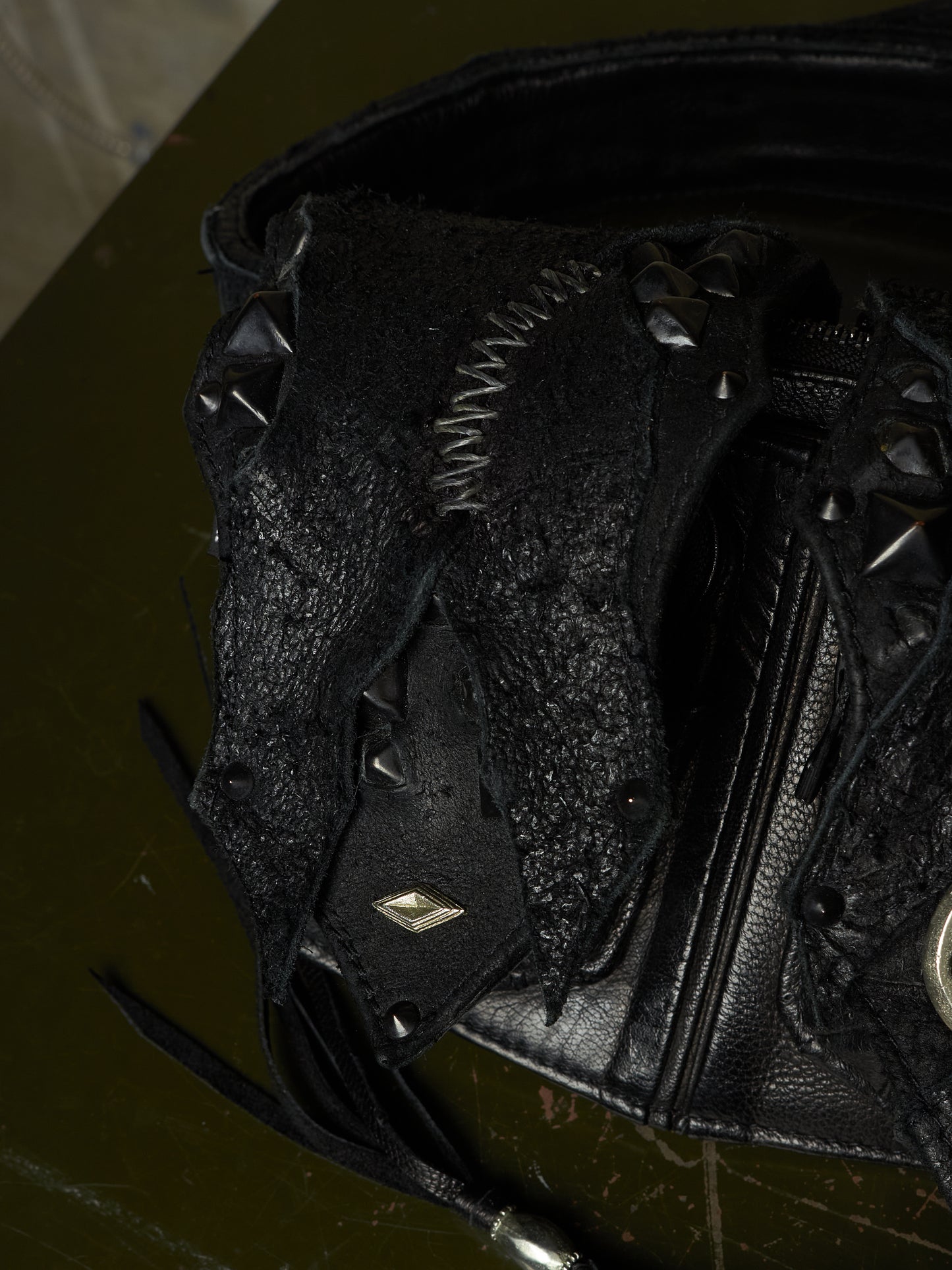 KMRii ‘1101-BG01 KB-Scorpion’ Distressed Leather Hand-stitched Tassel Waist Belt Bag