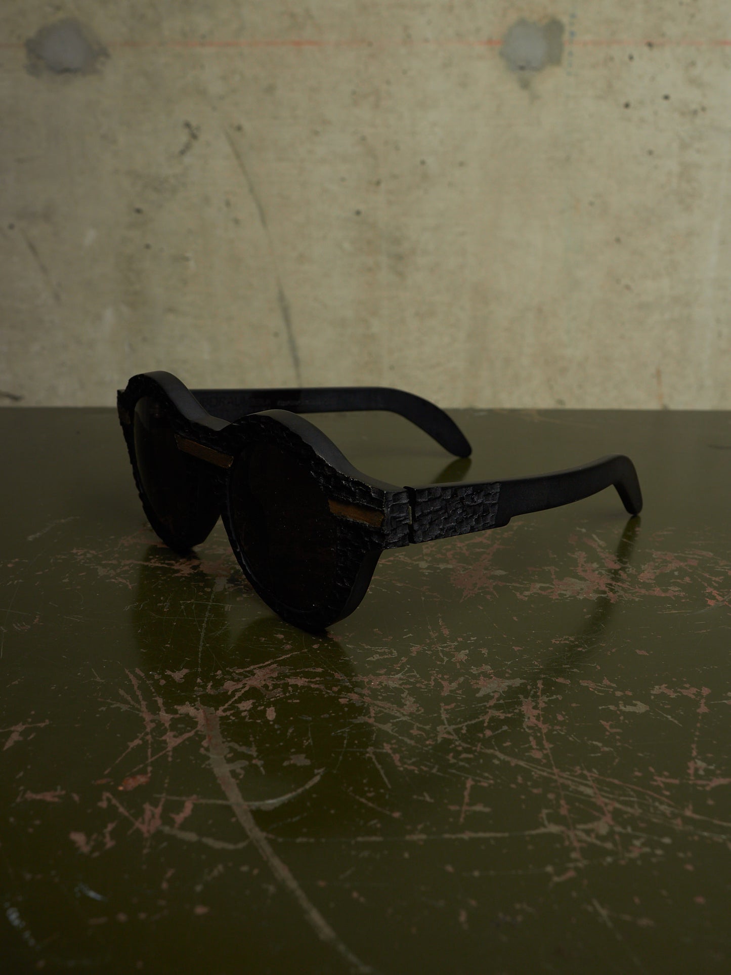 KUBORAUM x Julius_7 'Maske A1 BM ES' Burnt Leather Round Lens Sunglasses