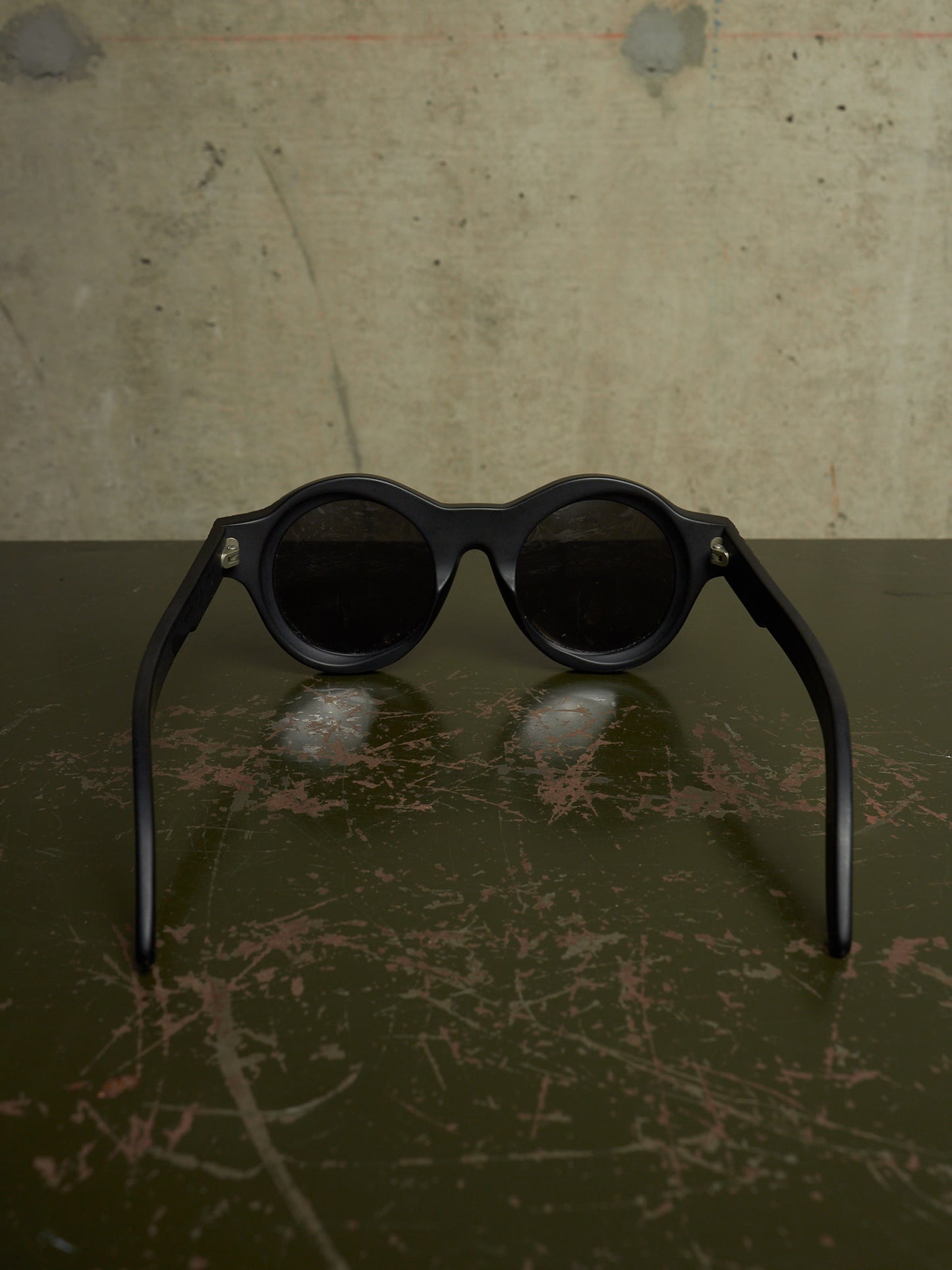 KUBORAUM x Julius_7 'Maske A1 BM ES' Burnt Leather Round Lens Sunglasses