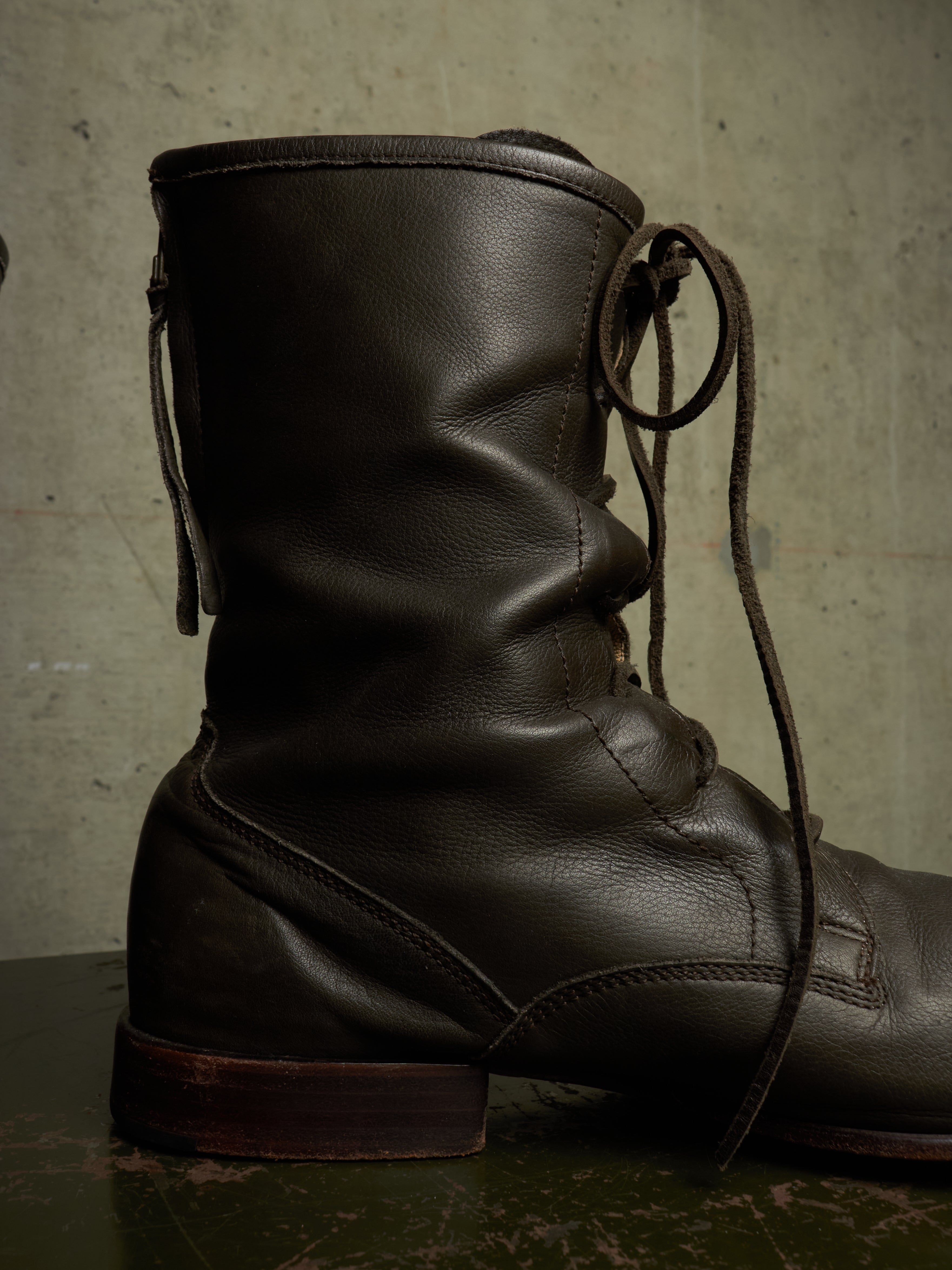 kyoji maruyamaレザー レースアップ バックジップ ブーツ ブラック Kyoji Maruyama Early 00s Spiral Zip Front Lace Boots | DRIEW