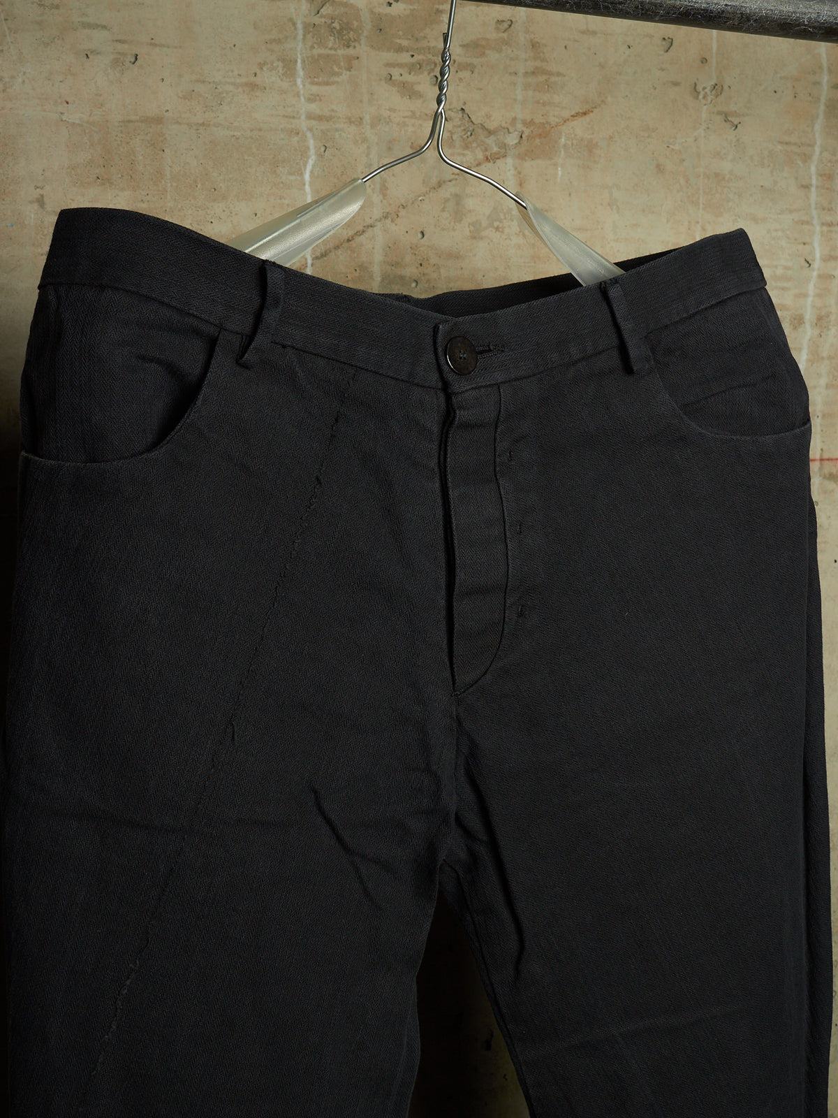 Label Under Construction 2010s Washed Black Cotton Linen Herringbone Twisted Hem Skinny Pants