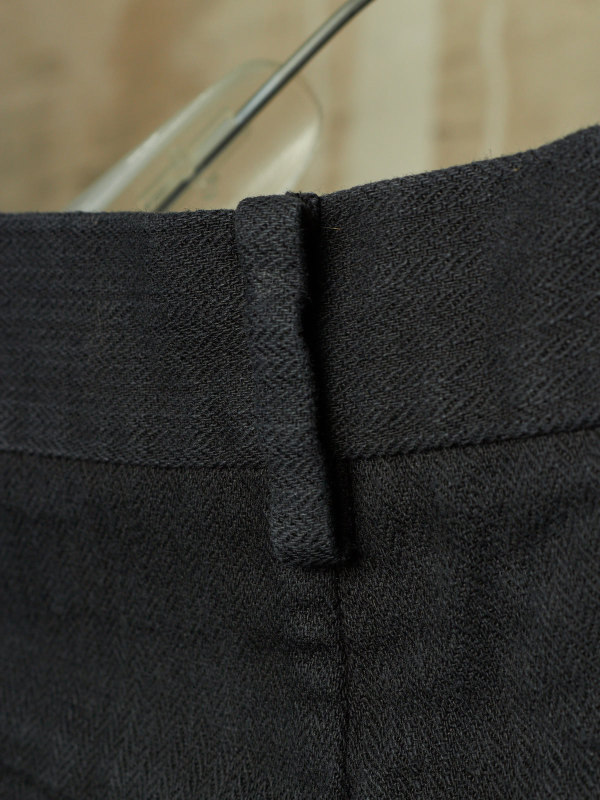 Label Under Construction 2010s Washed Black Cotton Linen Herringbone Twisted Hem Skinny Pants