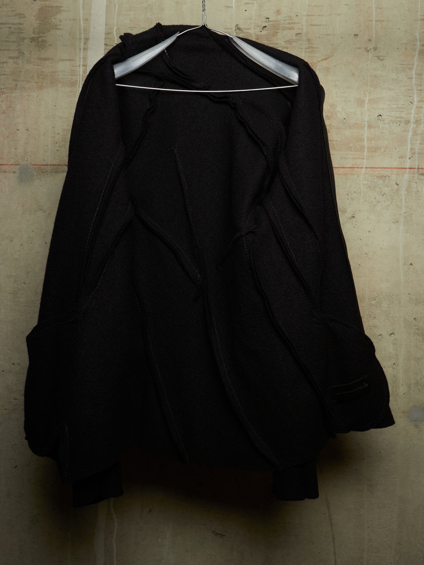 LEON EMANUEL BLANCK 'DIS-M-SJ/02' Virgin Wool Overlock Distortion Strait Jacket