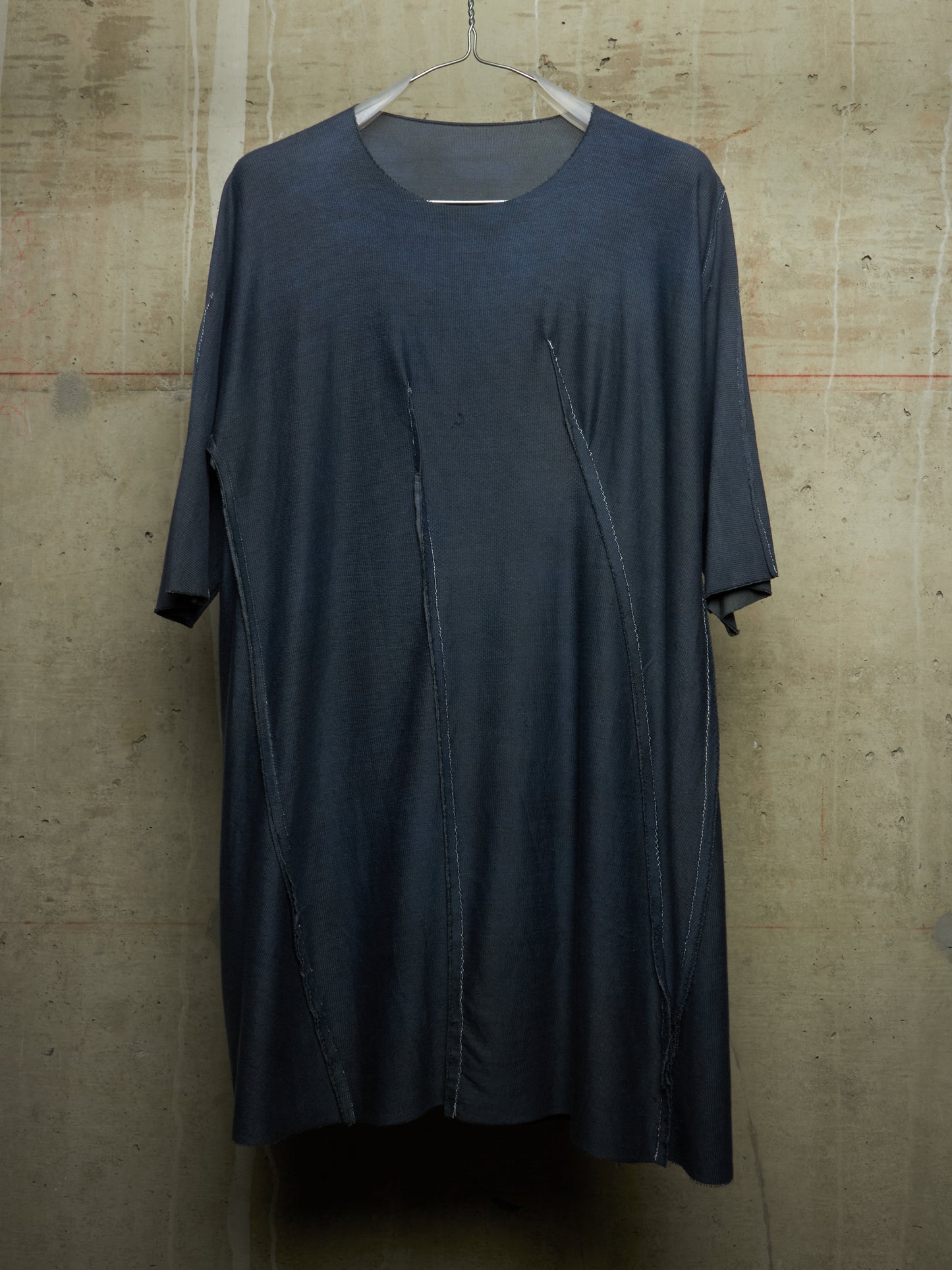 LEON EMANUEL BLANCK 'DIS-MT/01' Patina Blue Eco Stretch Jersey Distortion Reversible T-shirt
