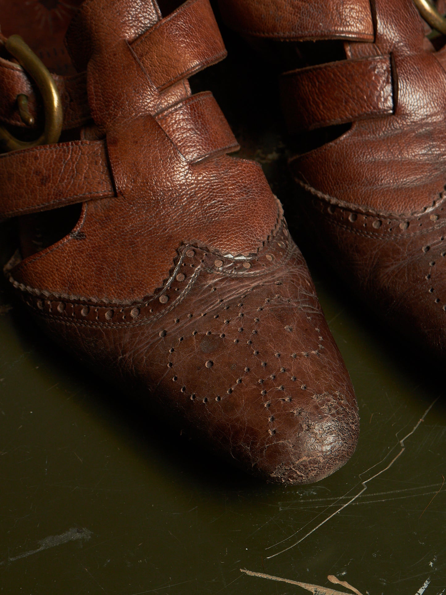 MiharaYasuhiro 00s Brown Goat Leather Brogue Buckle Cut-out Derbies