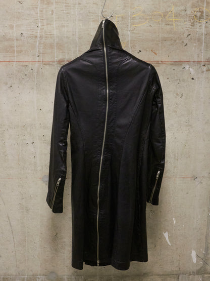 Nozomi Ishiguro HAUTE COUTURE AW12-13 Asymmetric Overlock High-Neck Spiral Zip Lambskin Leather Coat