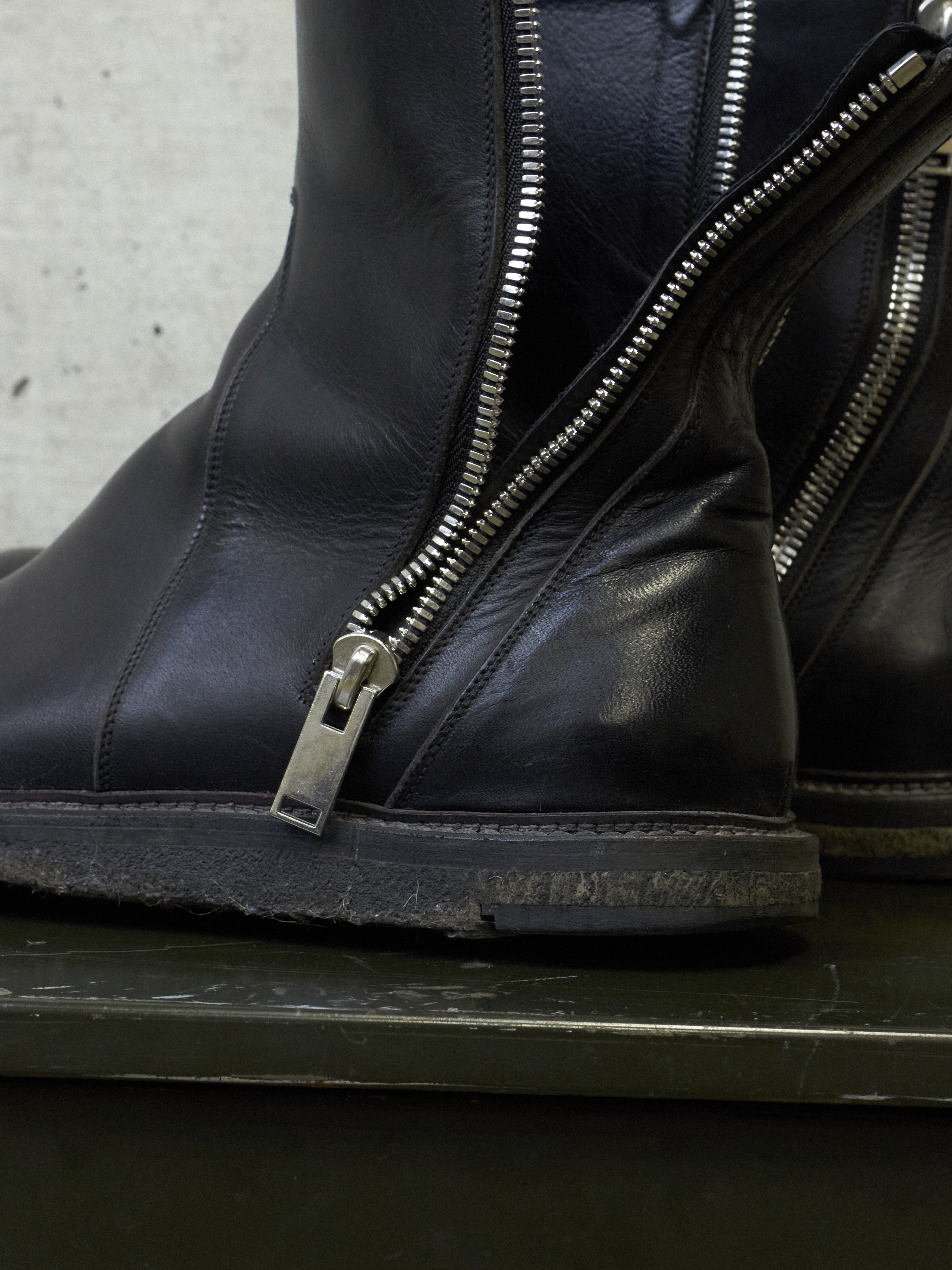 Rick Owens AW13 Zip Crepe Sole Calf Leather Boots | DRIEW