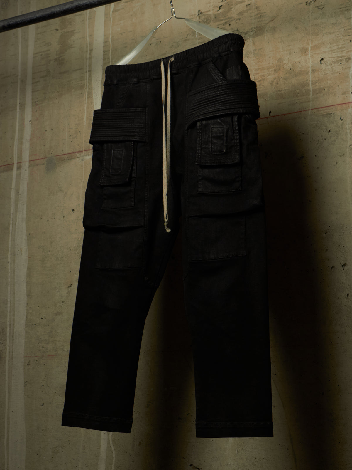 Rick Owens DRKSHDW SS24 "LIDO" BLACK Drop-crotch Waxed Creatch Cropped Cargo Denim