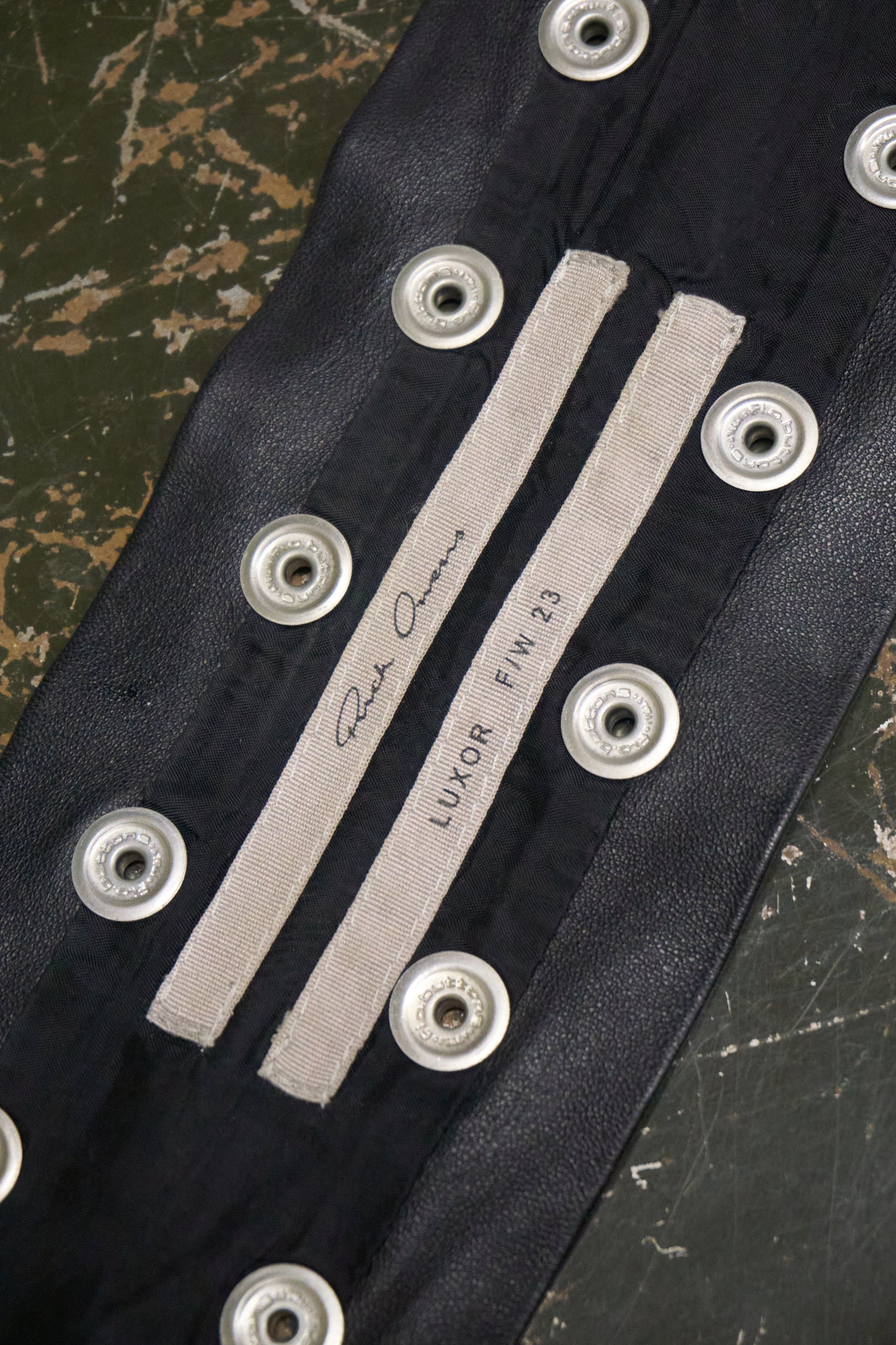 Rick Owens AW23 “LUXOR” Lambskin Leather Metal Snap Button Collar