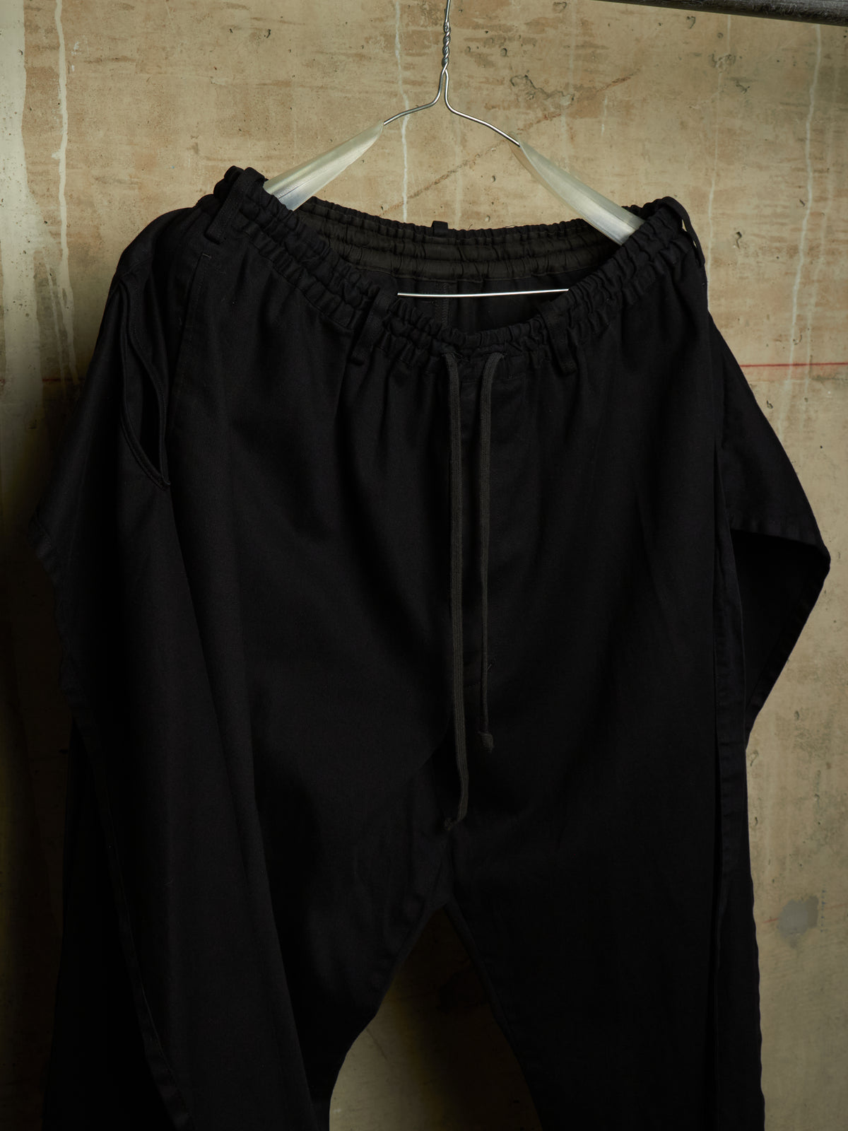 S'YTE by Yohji Yamamoto 2010s Black Cotton Twill Cropped Wrap Pants